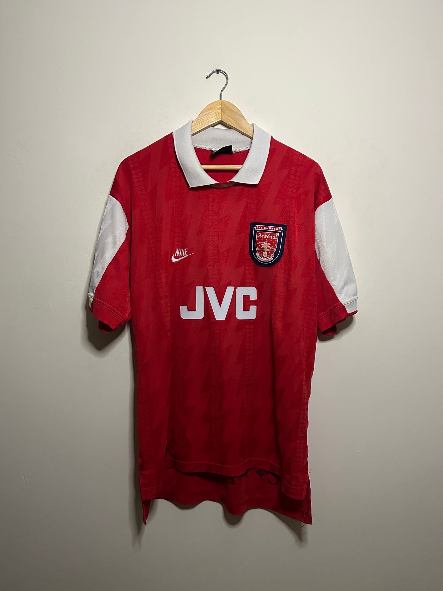 Dennis Bergkamp Arsenal FC 1994-96 home football shirt (XL)