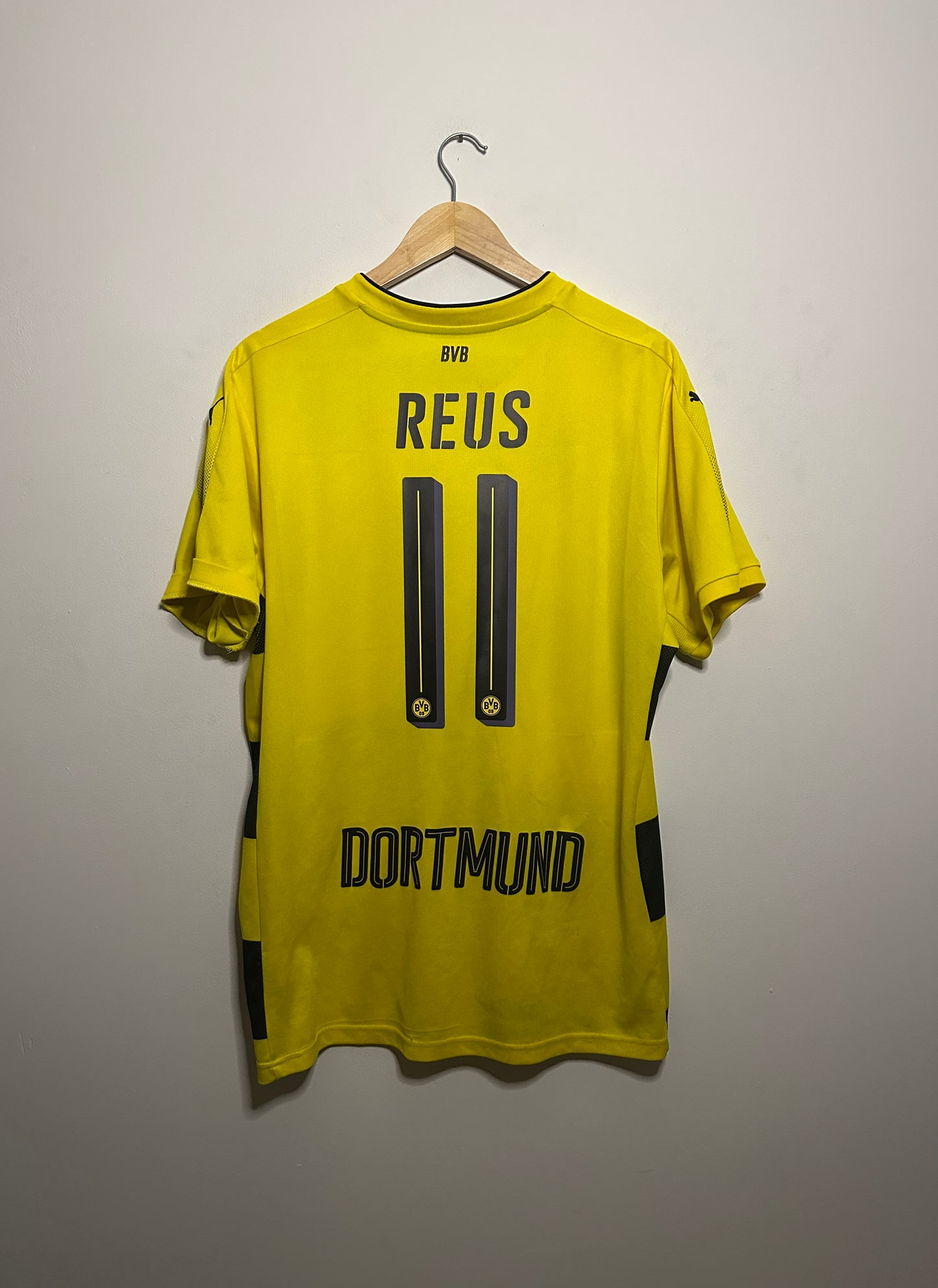 Marco Reus Borussia Dortmund 2017-18 home football shirt (L)