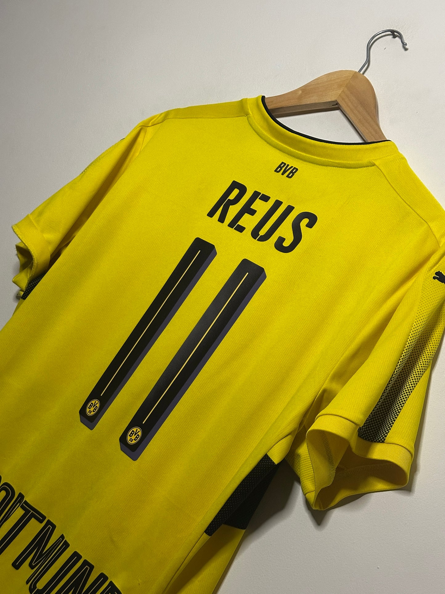 Marco Reus Borussia Dortmund 2017-18 home football shirt (L)