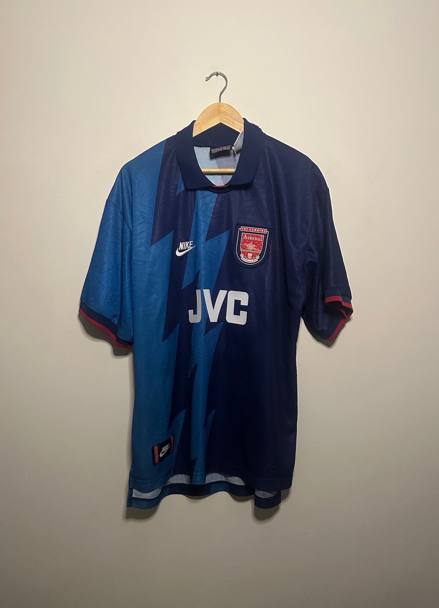 Dennis Bergkamp Arsenal FC 1994-96 away football shirt (XL)
