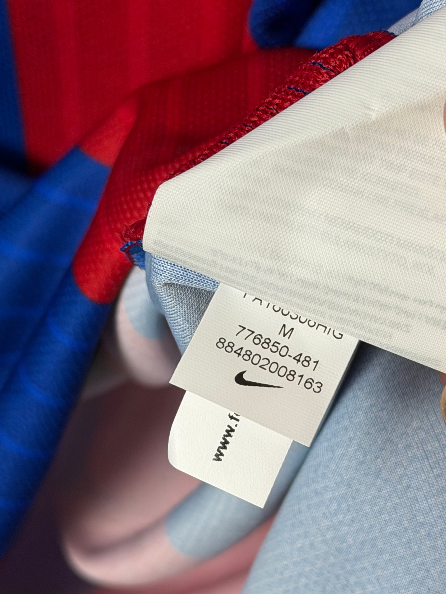 Neymar JR FC Barcelona 2016-17 home football shirt (M)