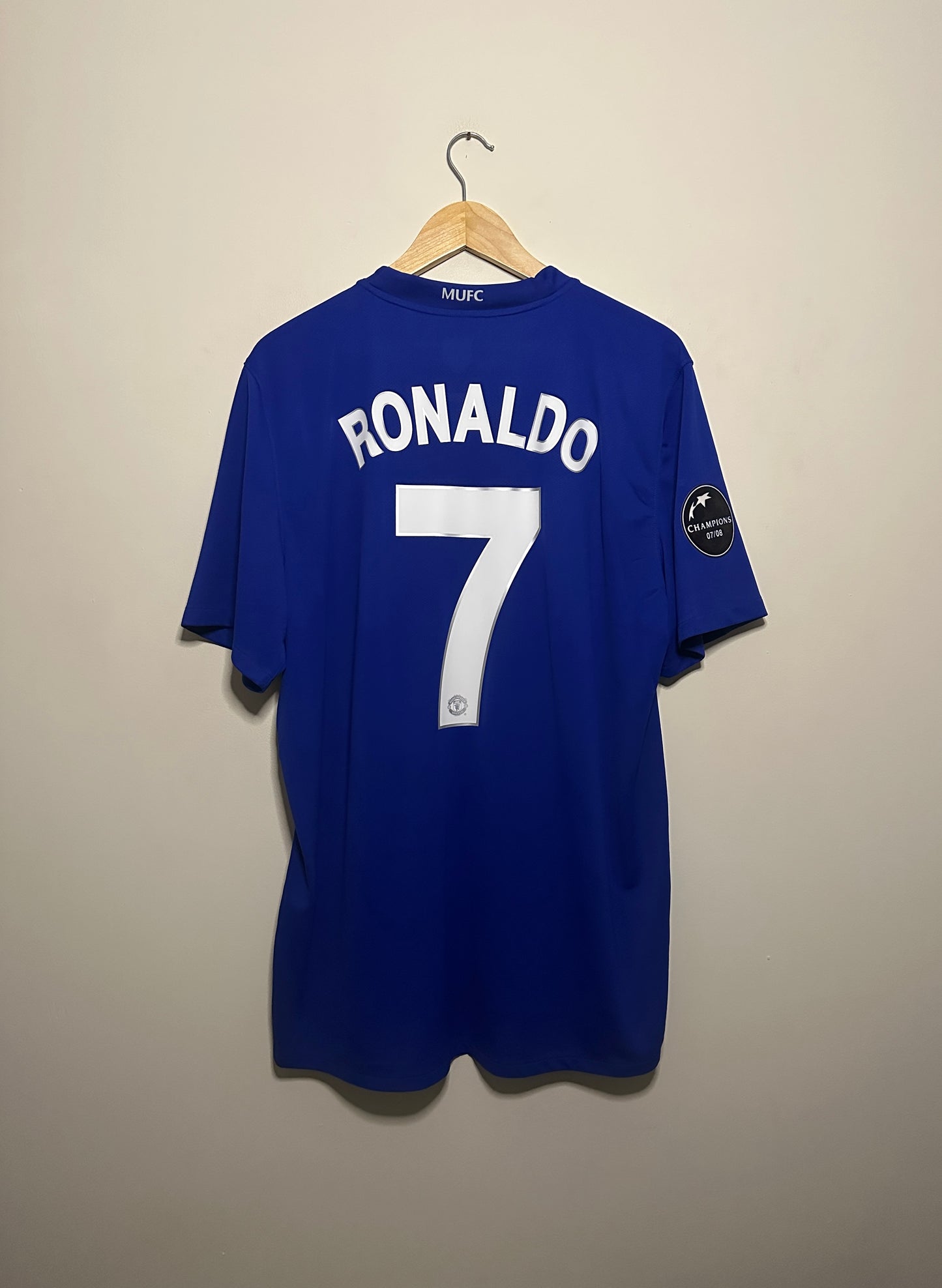 Cristiano Ronaldo 2008-09 third football shirt (XL)