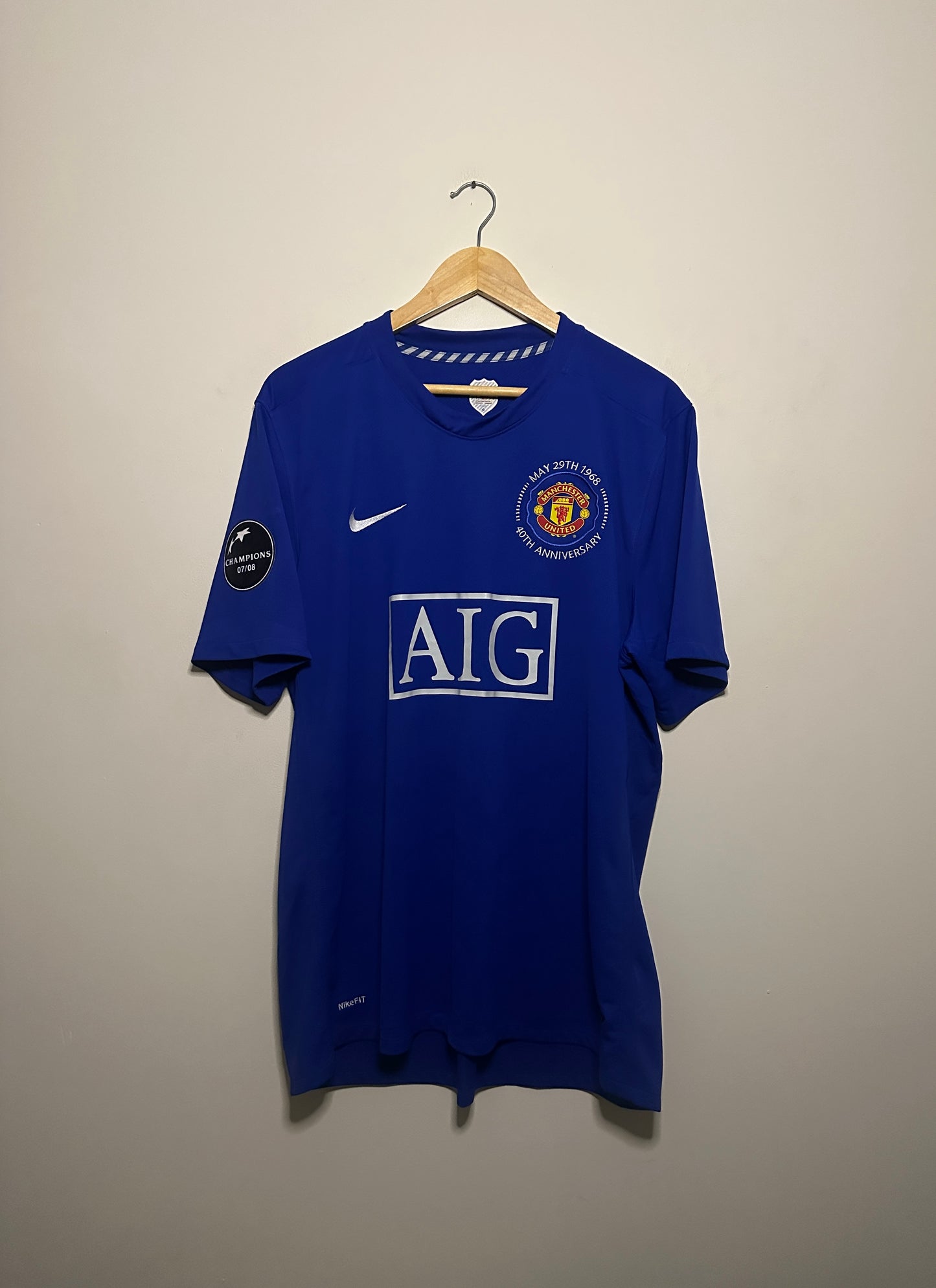 Cristiano Ronaldo 2008-09 third football shirt (XL)