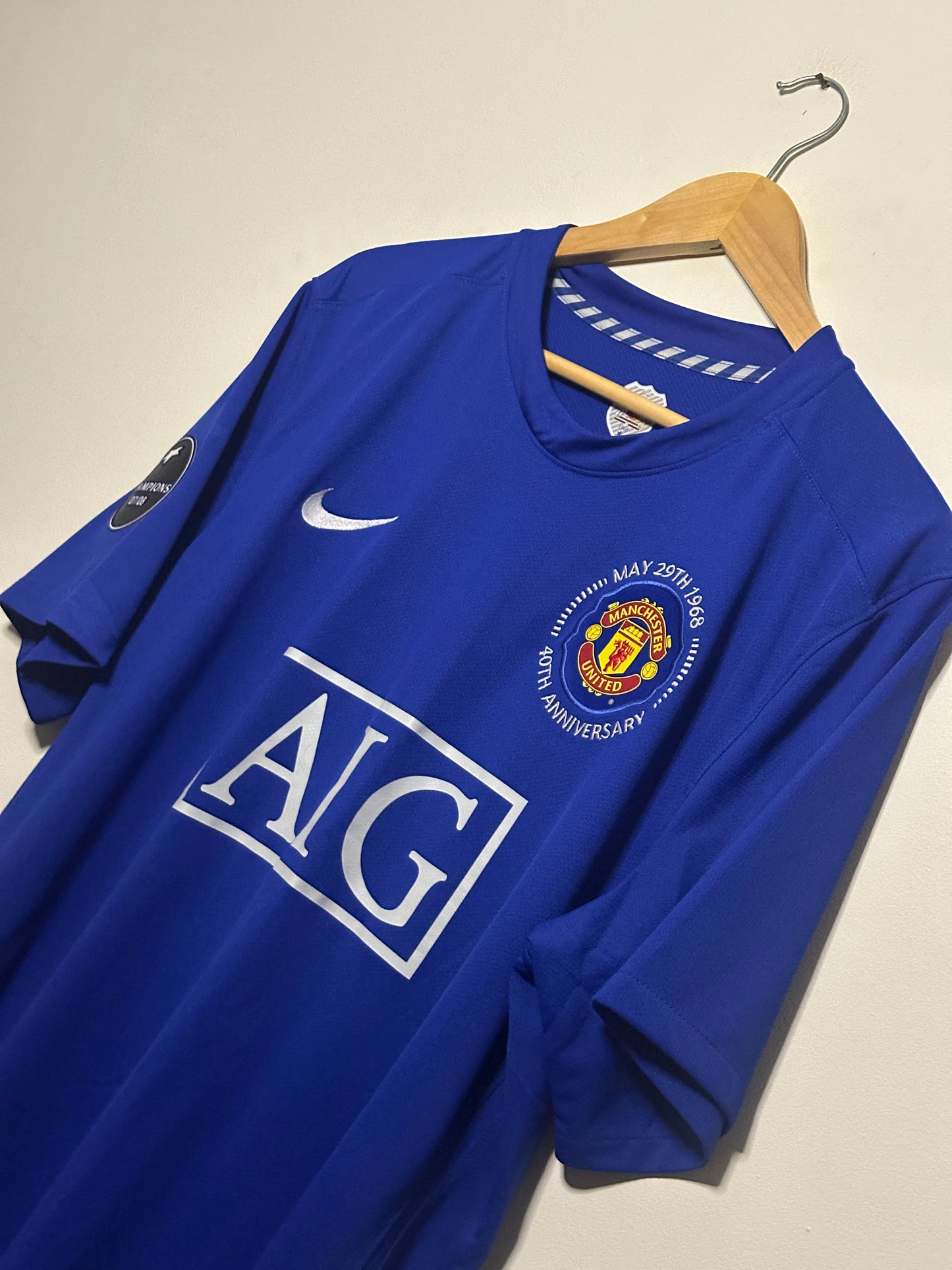 Cristiano Ronaldo 2008-09 third football shirt (XL)
