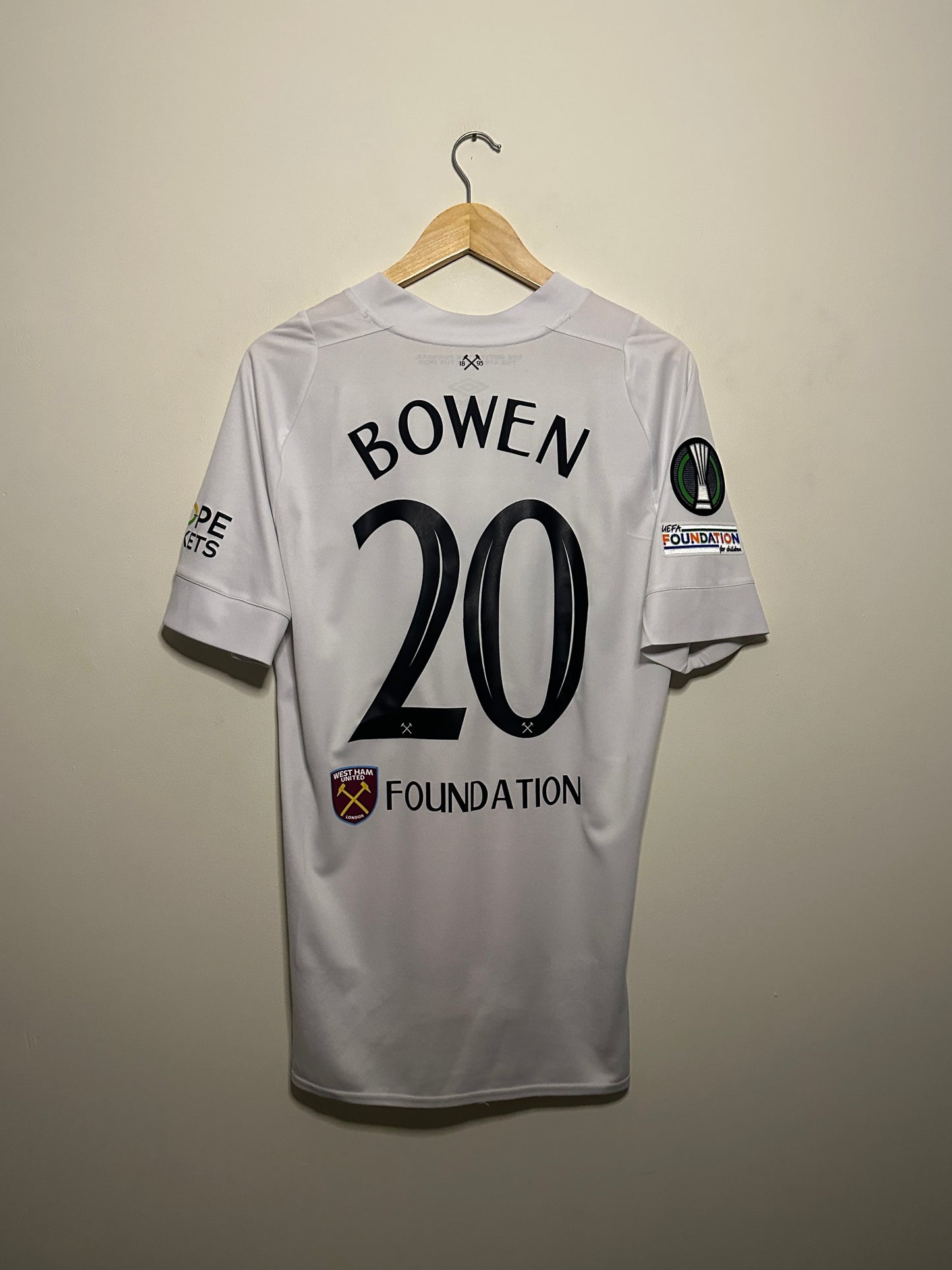 Jarrod Bowen West Ham United 2022-23 final edition third football shirt (L)