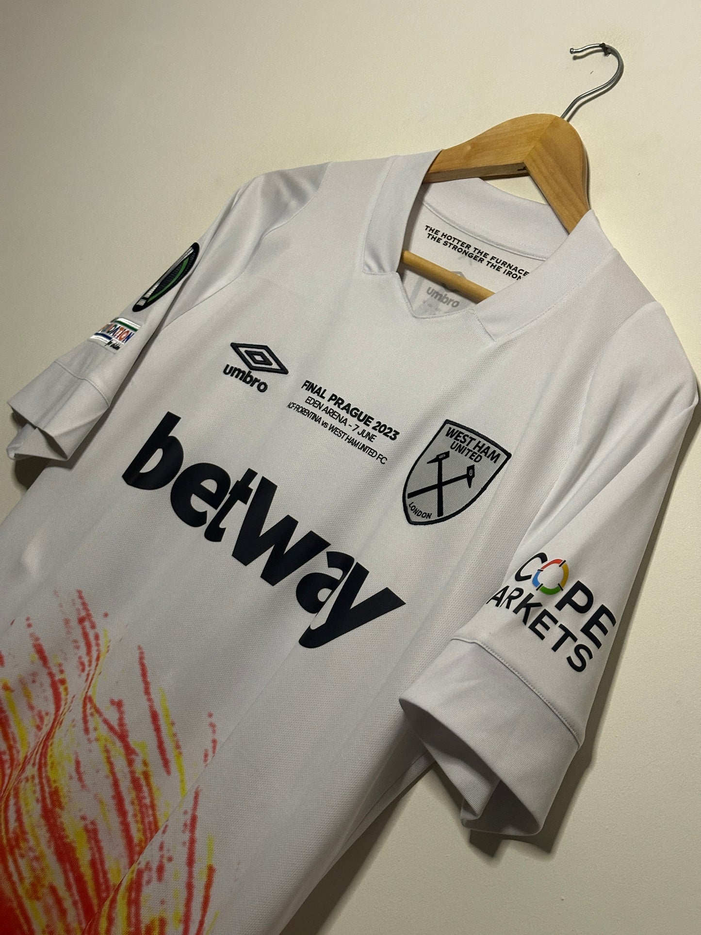Jarrod Bowen West Ham United 2022-23 final edition third football shirt (L)