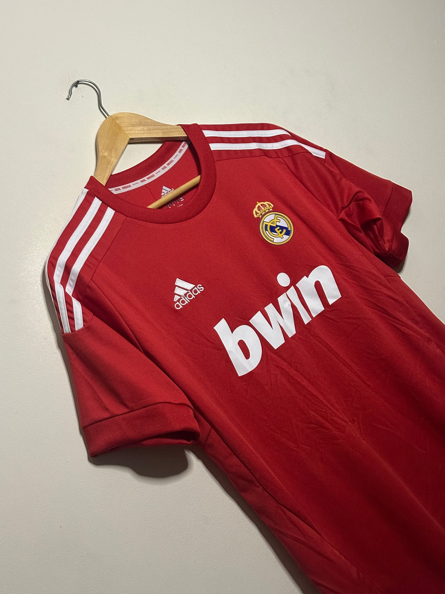 Cristiano Ronaldo Real Madrid CF 2011-12 third football shirt (M)