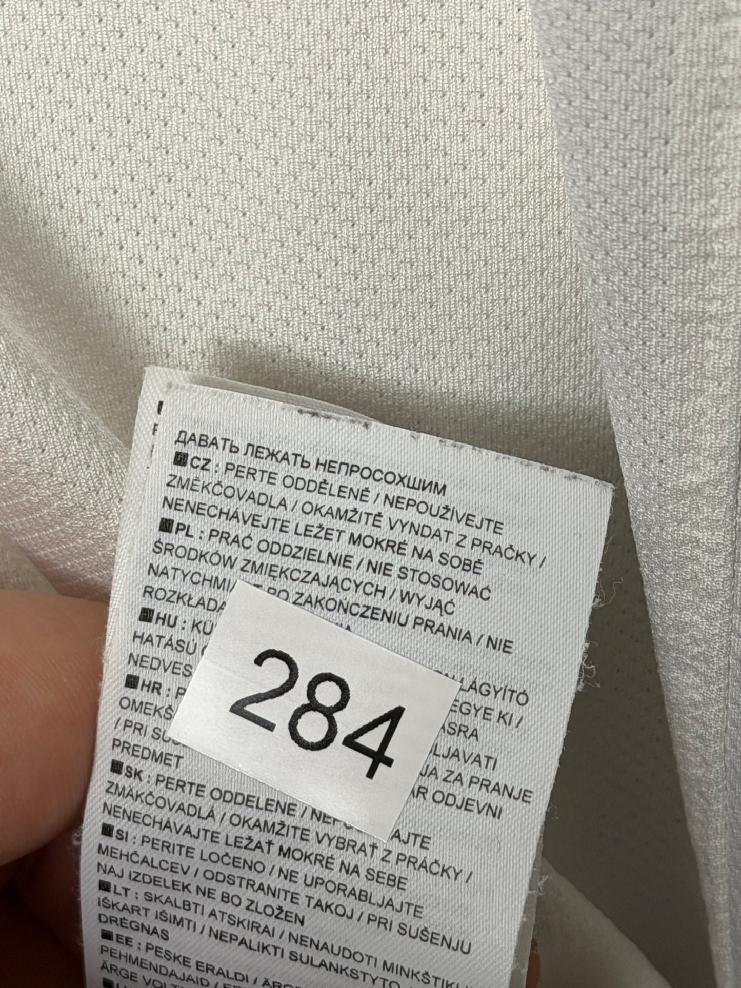 Samuel Eto'o Inter Milan 2010-11 away football shirt (L)