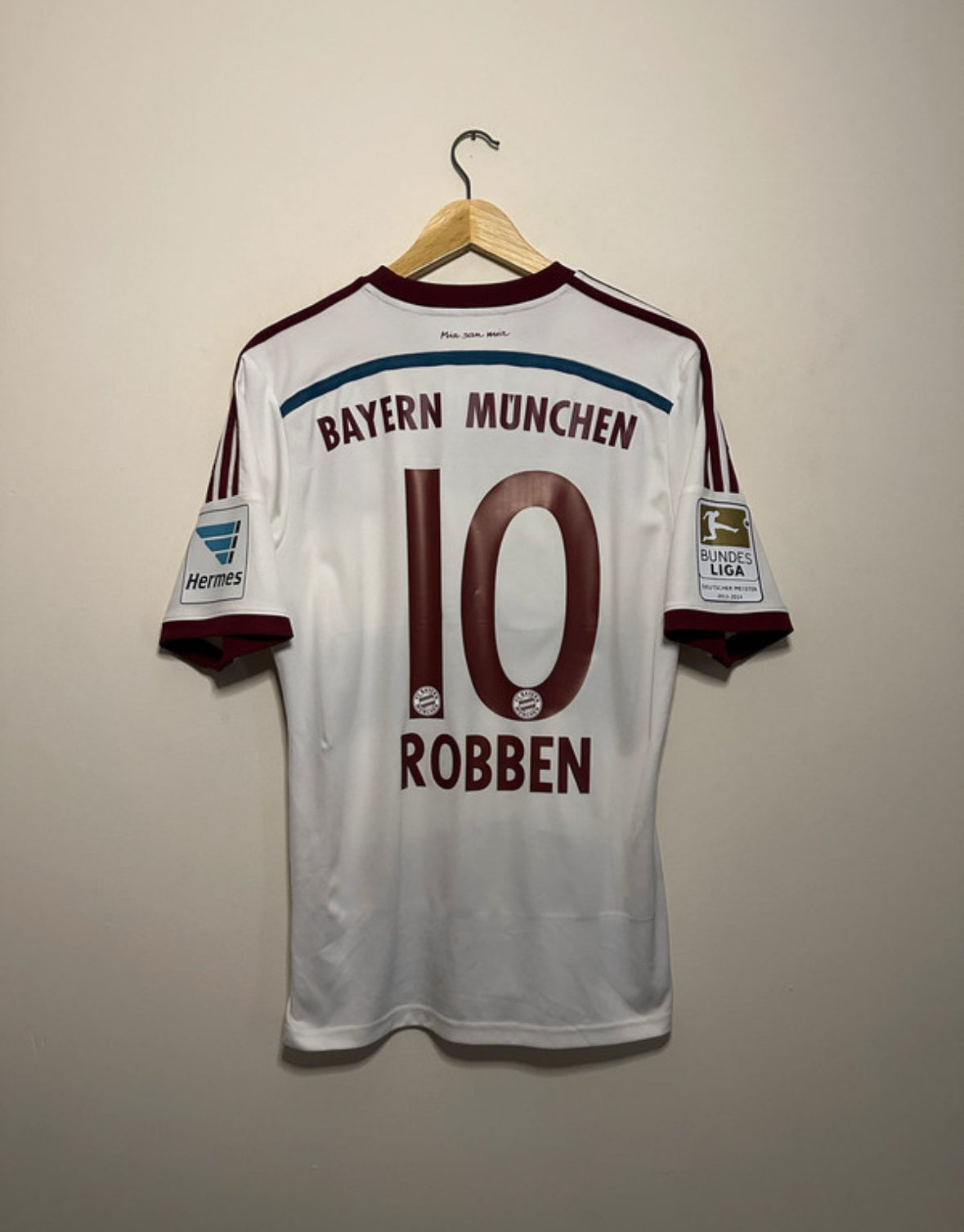 Arjen Robben FC Bayern Munich 2014-15 away football shirt (M)