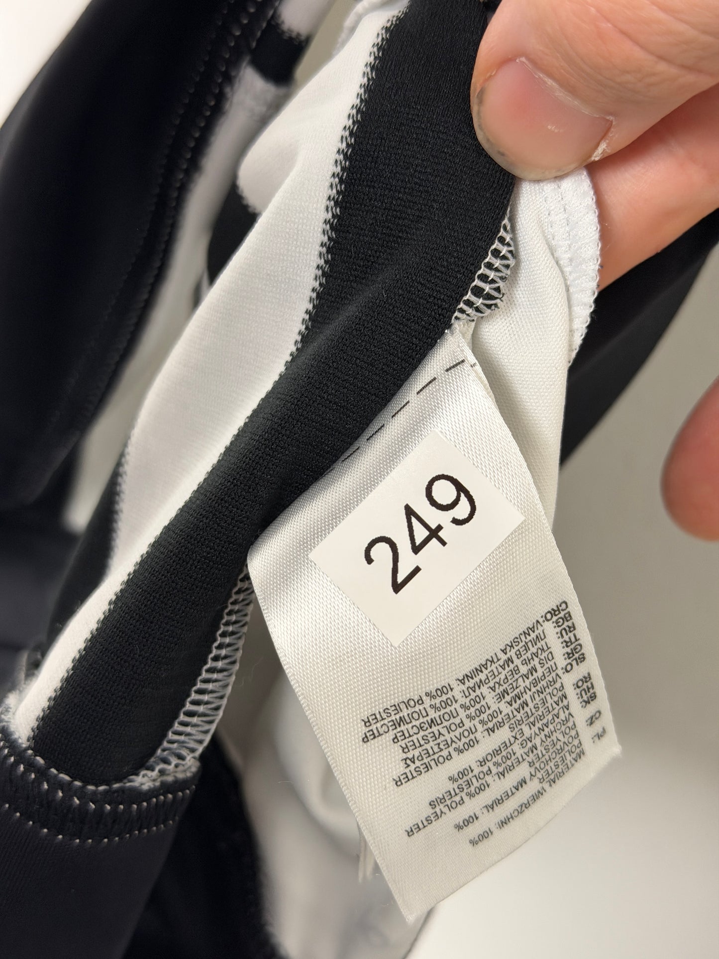 Paul Pogba Juventus FC 2015-16 home football shirt (M)