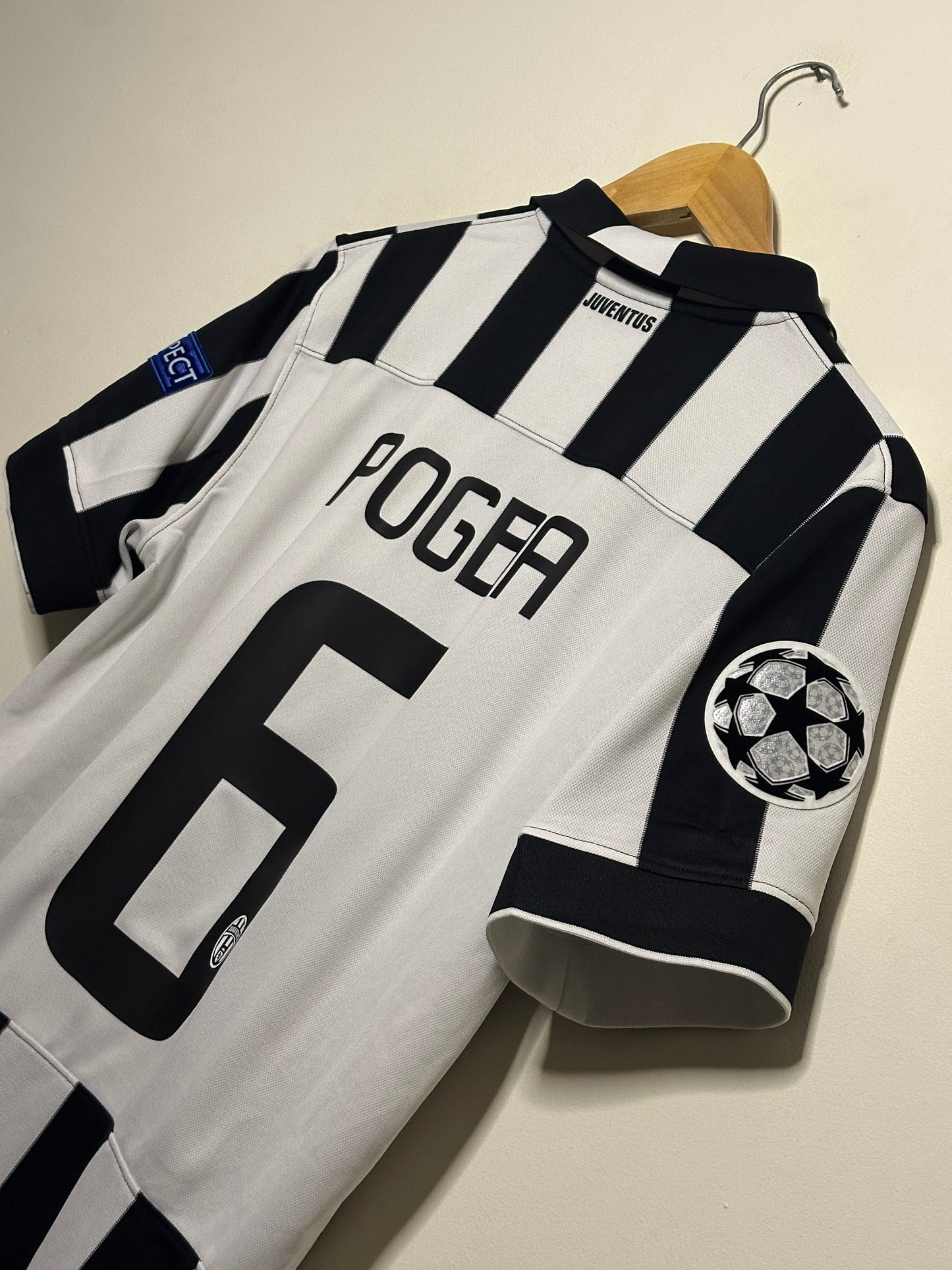 Paul Pogba Juventus FC 2014-15 home football shirt (M)