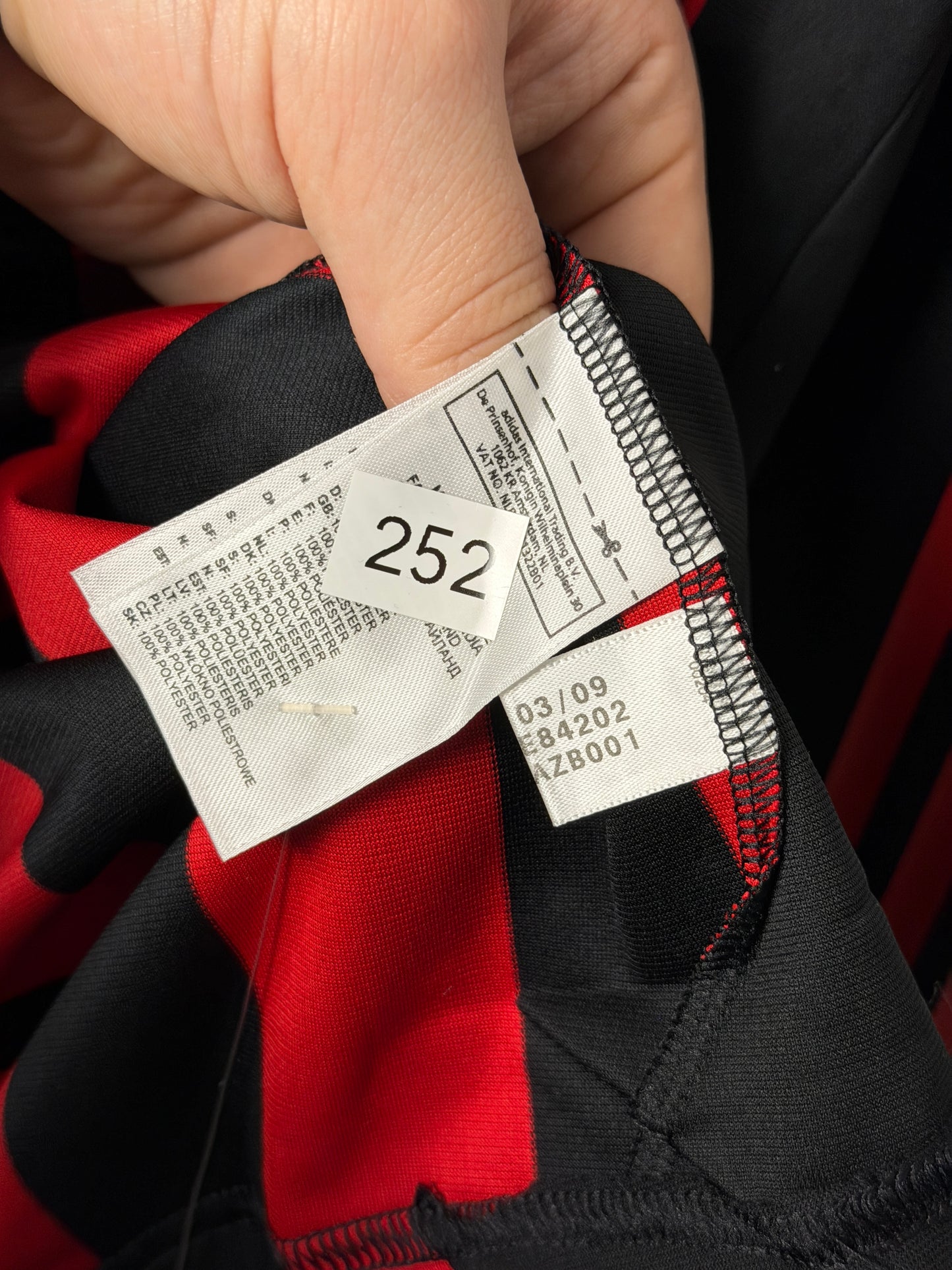 Ronaldinho AC Milan 2009-10 long sleeve home football shirt (XL)