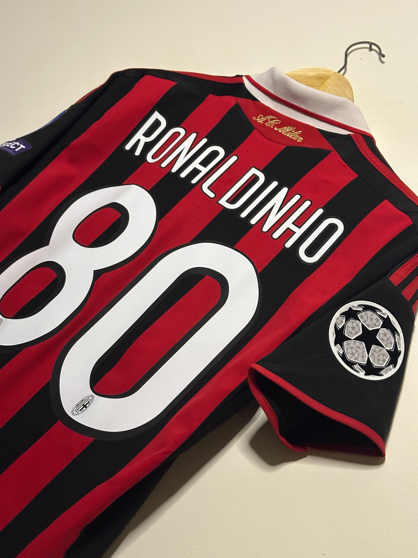 Ronaldinho AC Milan 2009-10 home football shirt (S)