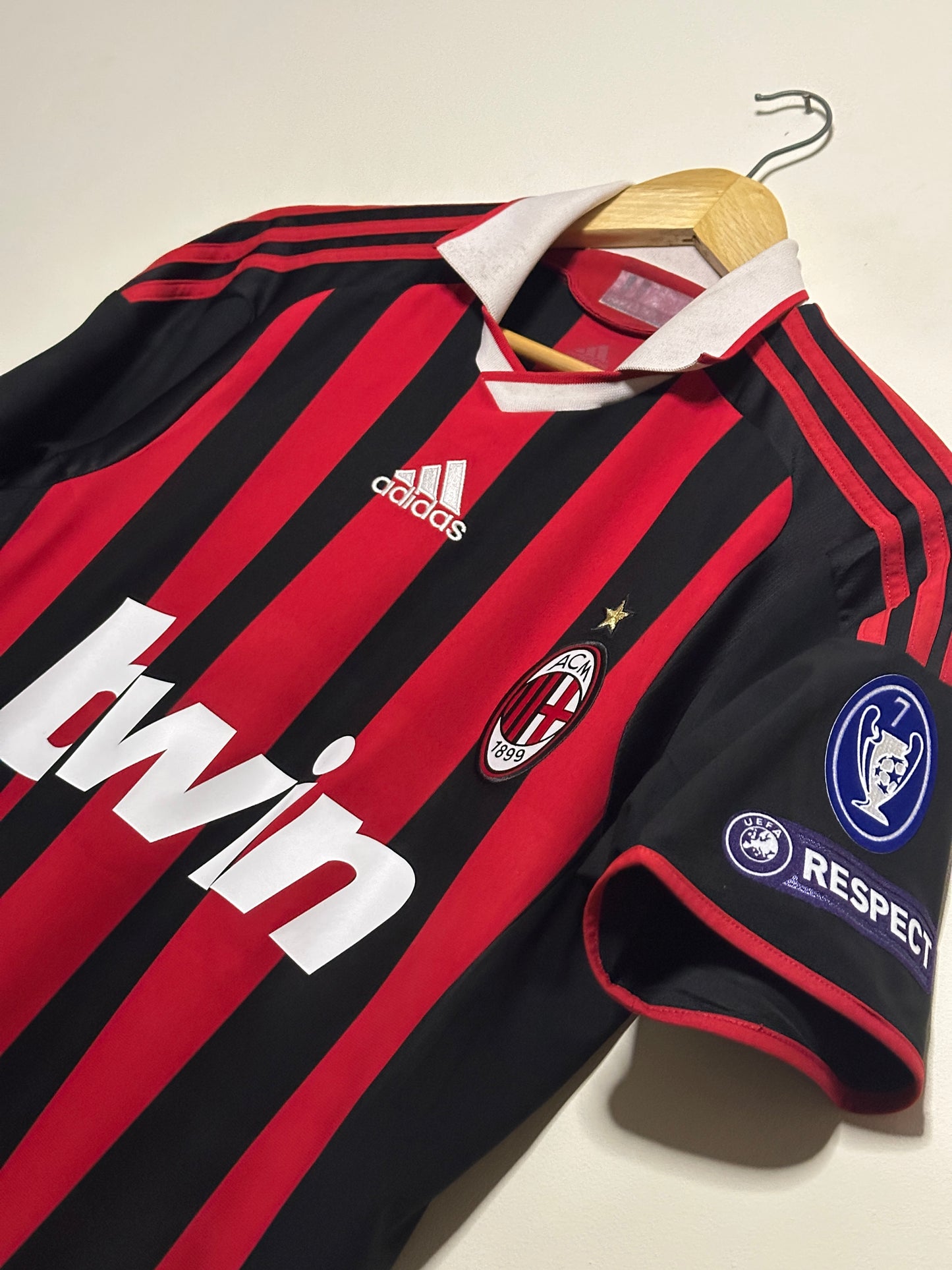 Ronaldinho AC Milan 2009-10 home football shirt (S)