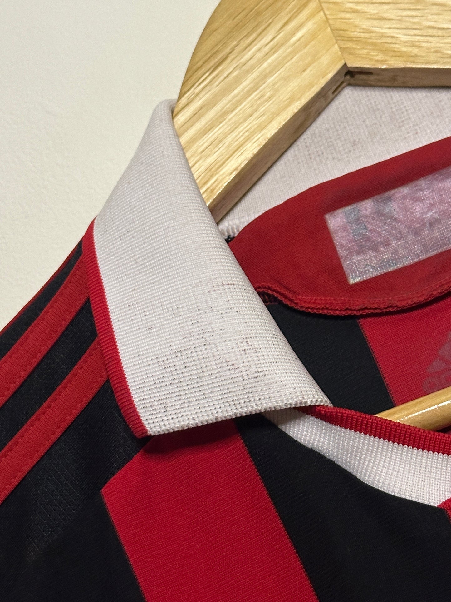 Ronaldinho AC Milan 2009-10 home football shirt (S)