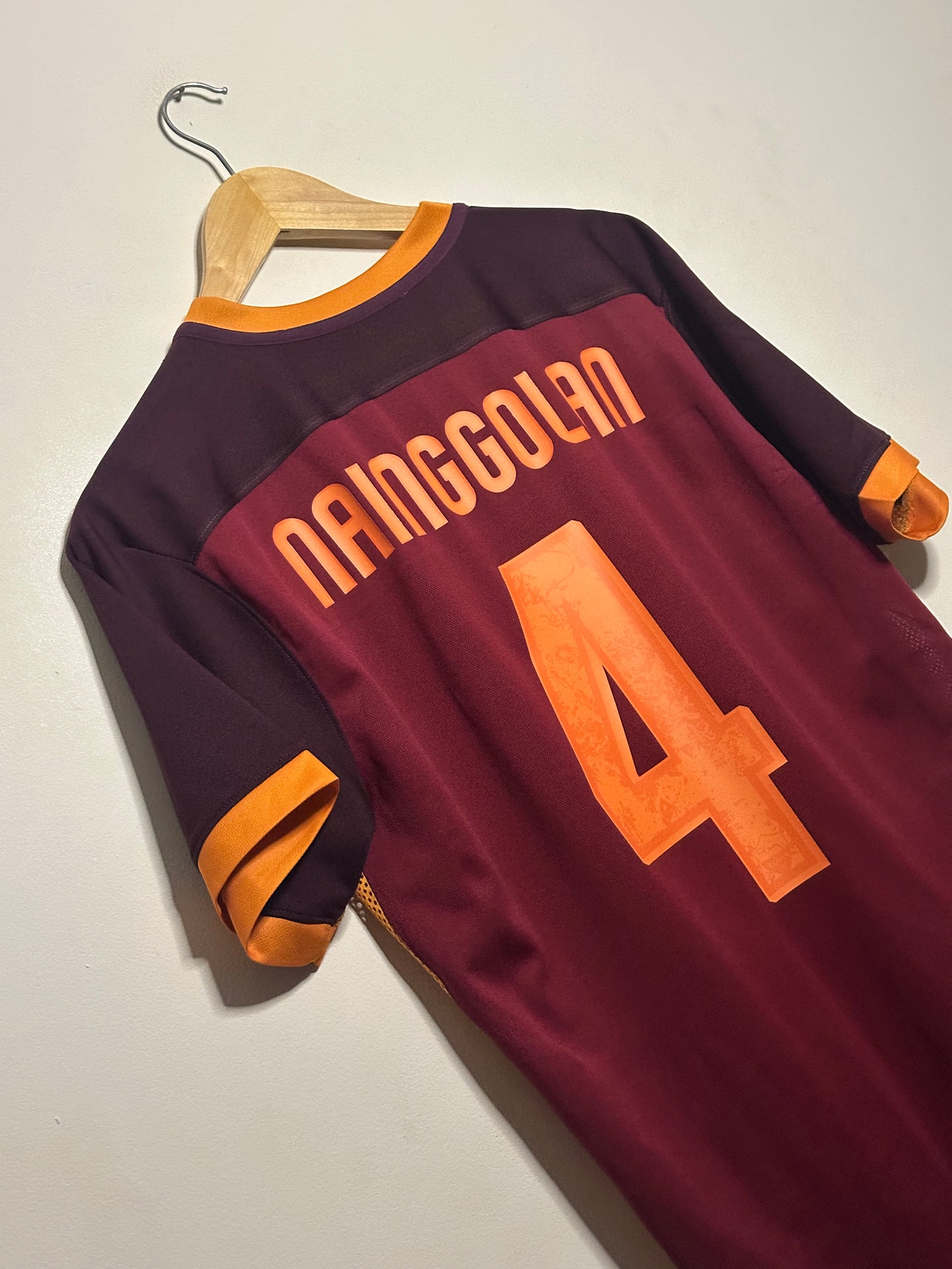 Radja Nainggolan AS Roma 2015-16 home football shirt (L)