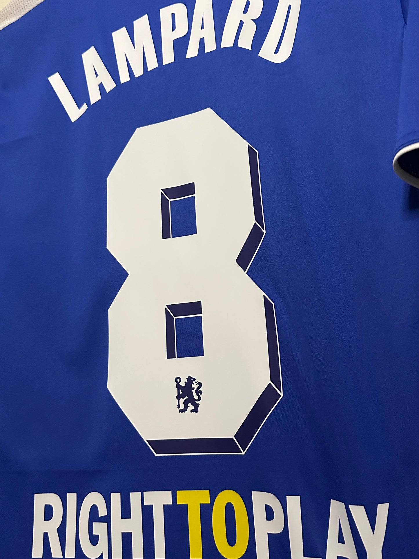 Frank Lampard Chelsea FC 2011-12 home football shirt (M)