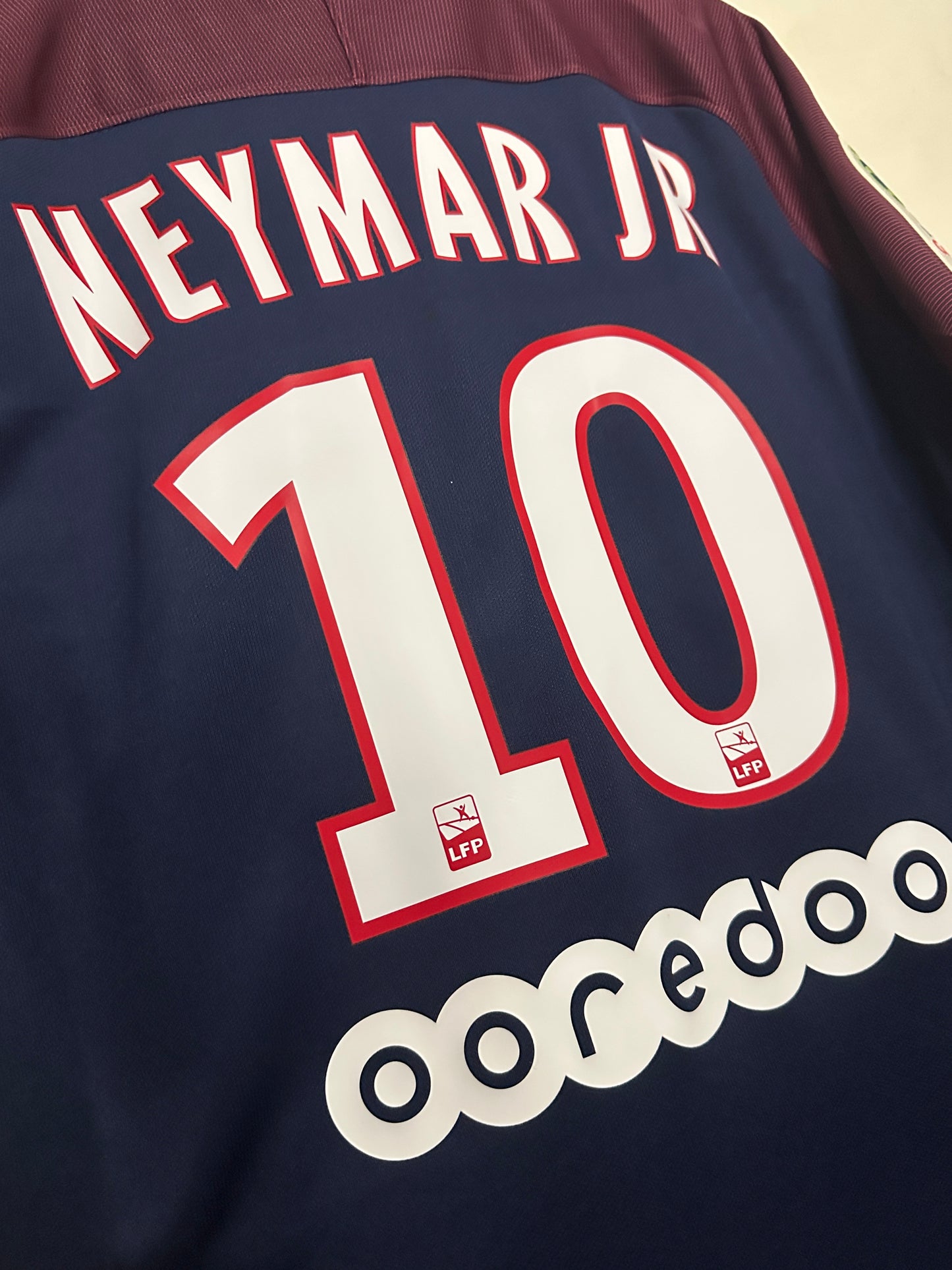 Neymar JR PSG 2017-18 home football shirt (M)