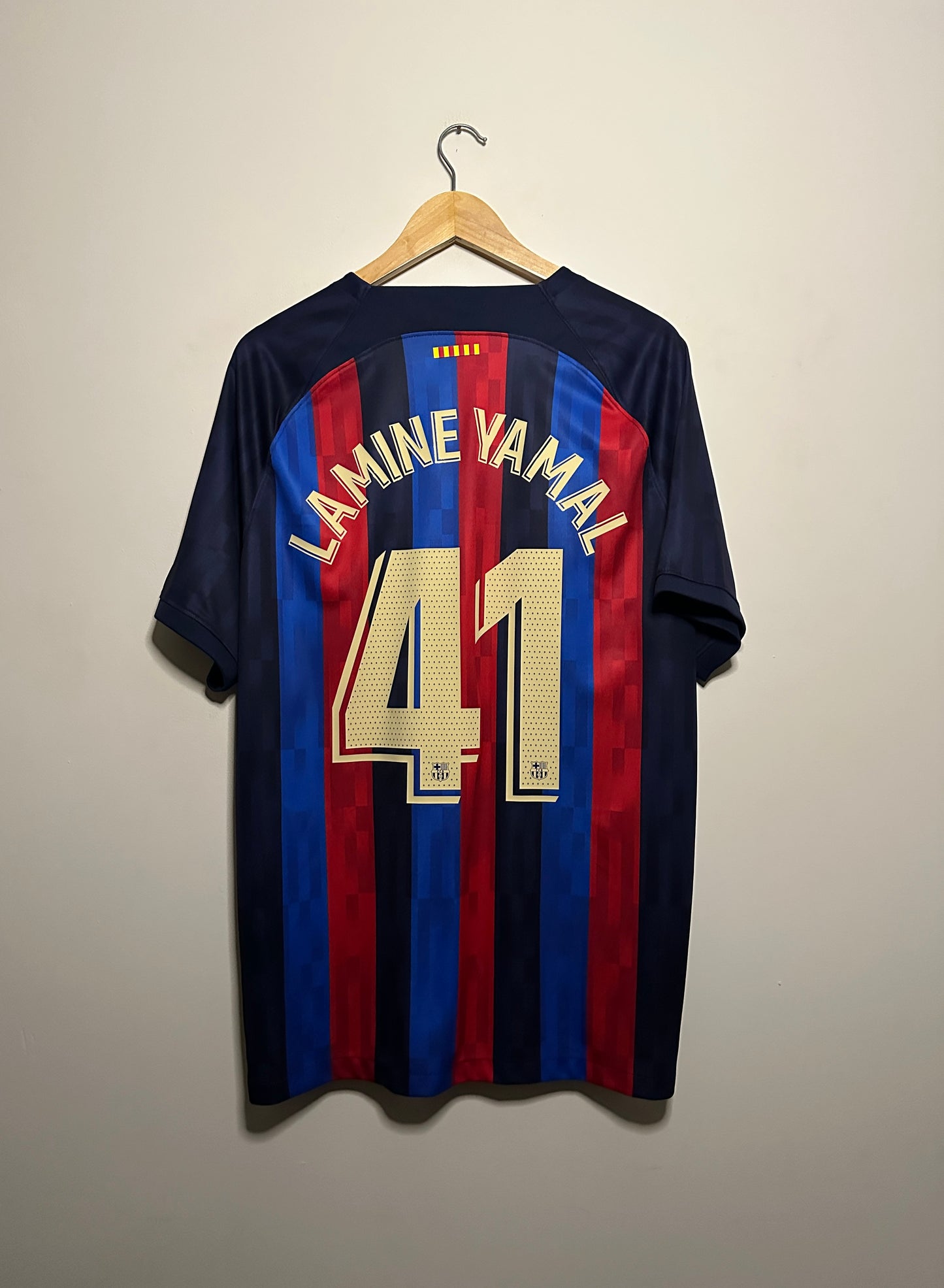 Lamine Yamal FC Barcelona Drake x OVO 2022-23 home football shirt (XL)