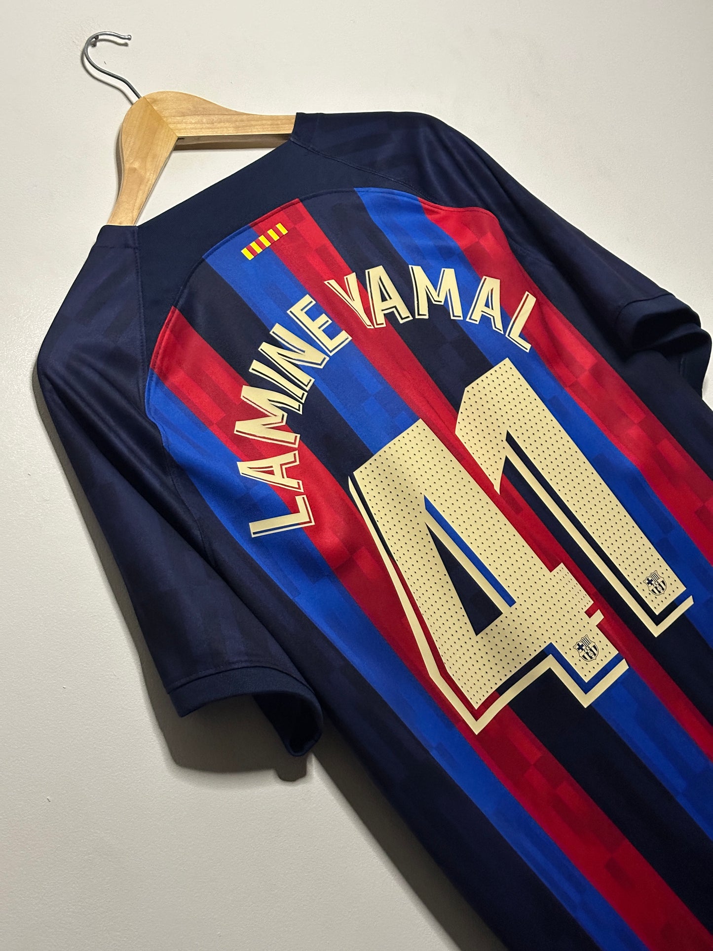 Lamine Yamal FC Barcelona Drake x OVO 2022-23 home football shirt (XL)
