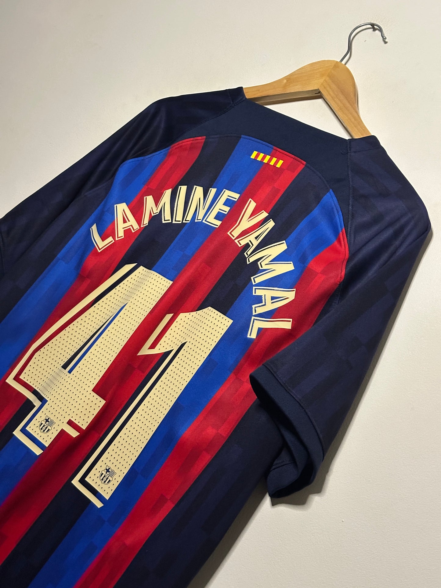 Lamine Yamal FC Barcelona Drake x OVO 2022-23 home football shirt (XL)