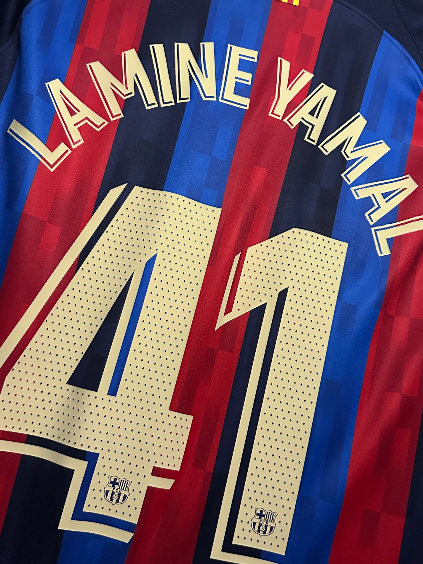 Lamine Yamal FC Barcelona Drake x OVO 2022-23 home football shirt (XL)