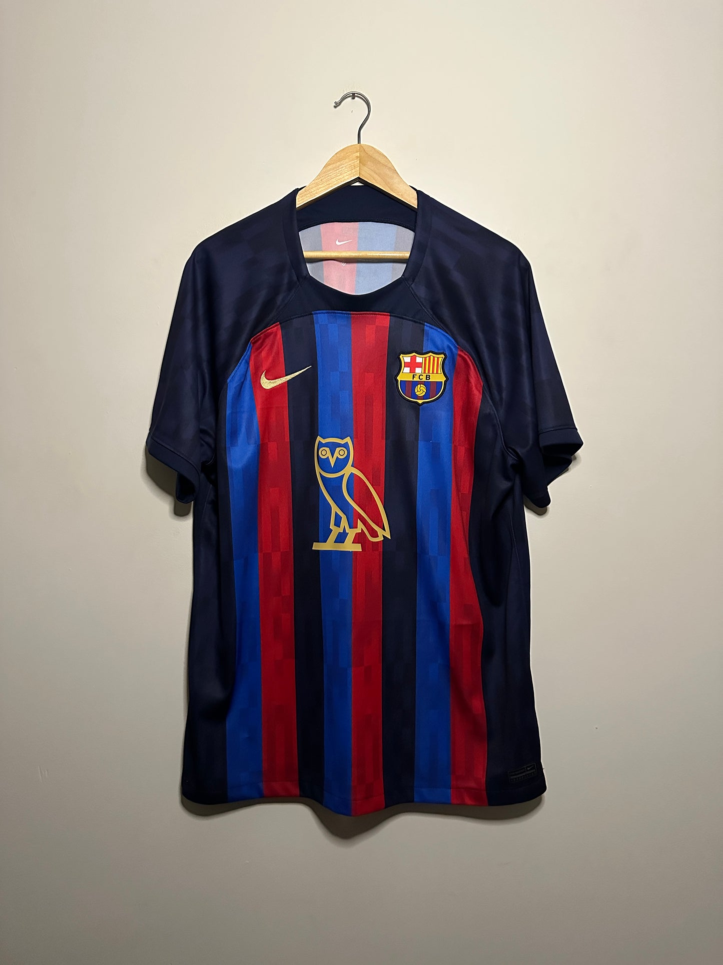 Lamine Yamal FC Barcelona Drake x OVO 2022-23 home football shirt (XL)
