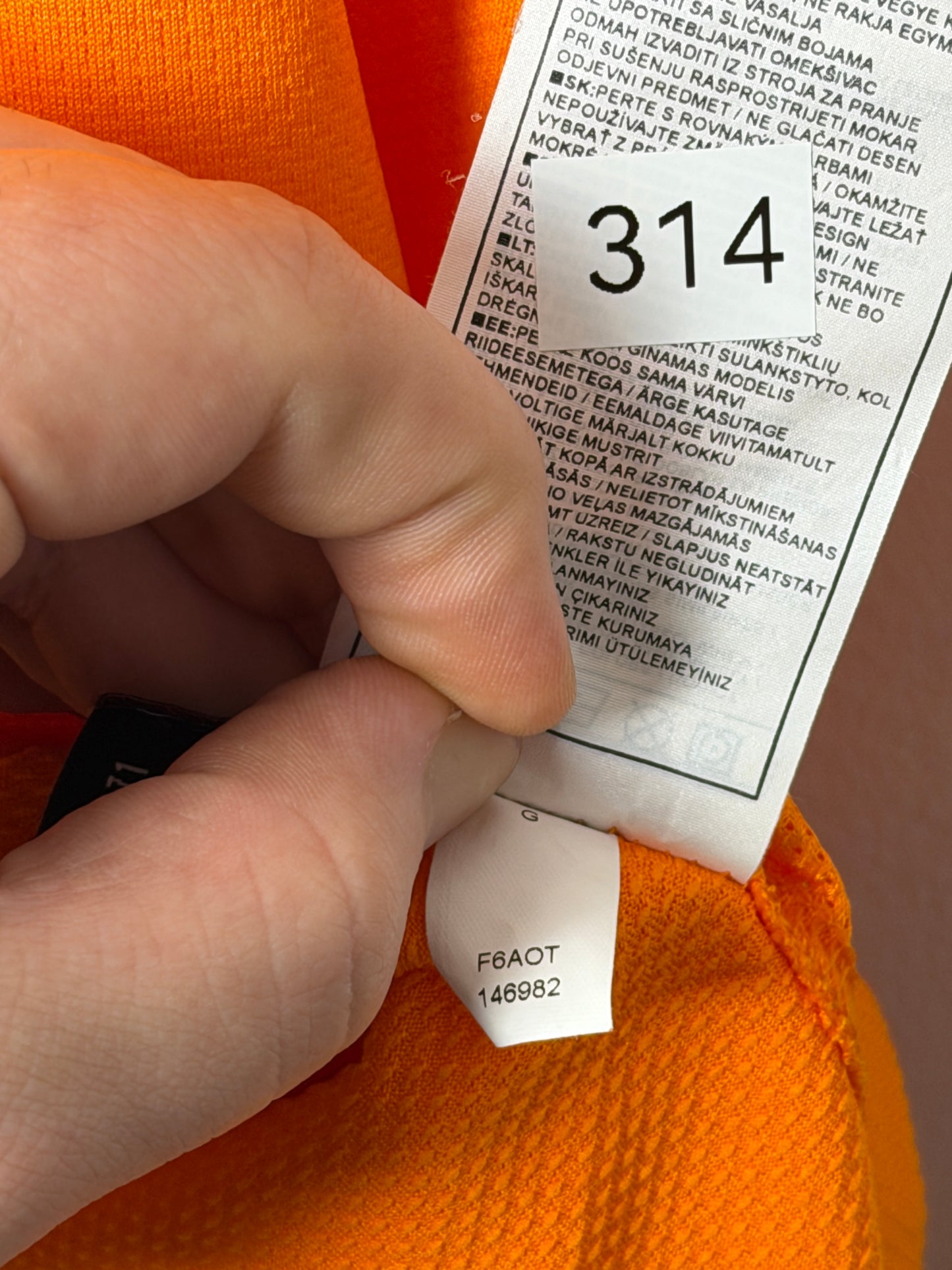 Lionel Messi FC Barcelona 2006-07 away football shirt (L)