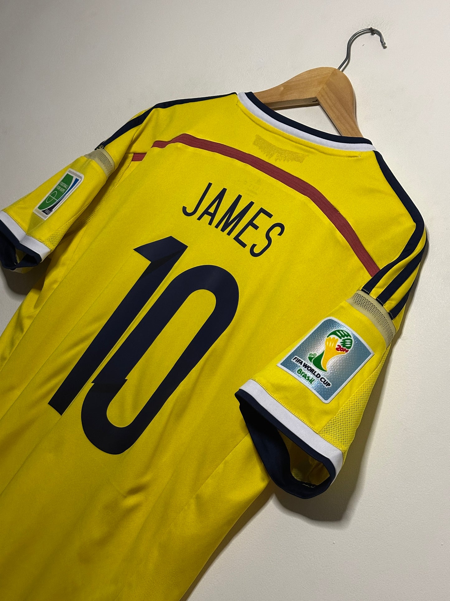 James Rodriguez Colombia 2014 World Cup home football shirt (M)