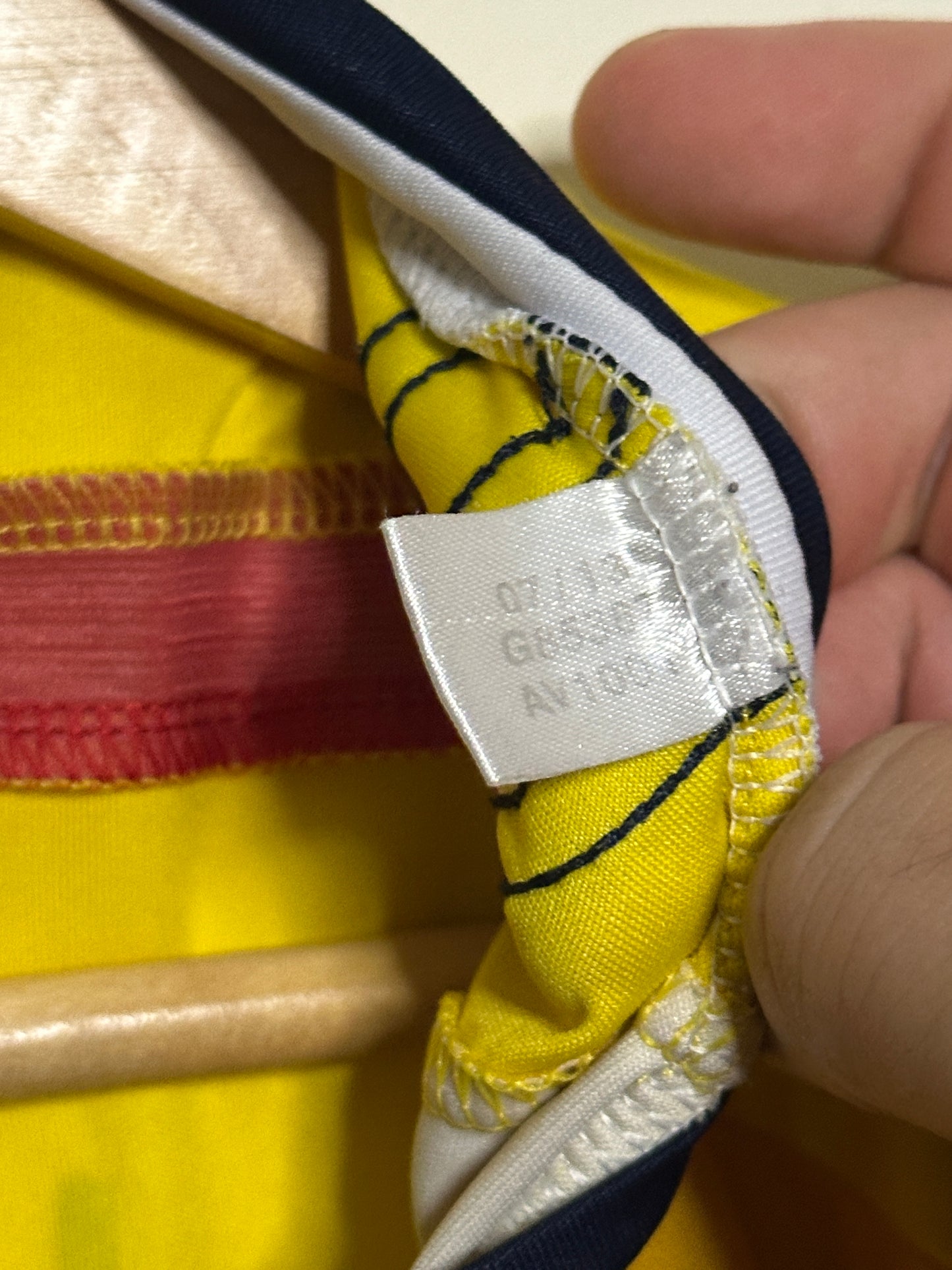 James Rodriguez Colombia 2014 World Cup home football shirt (M)