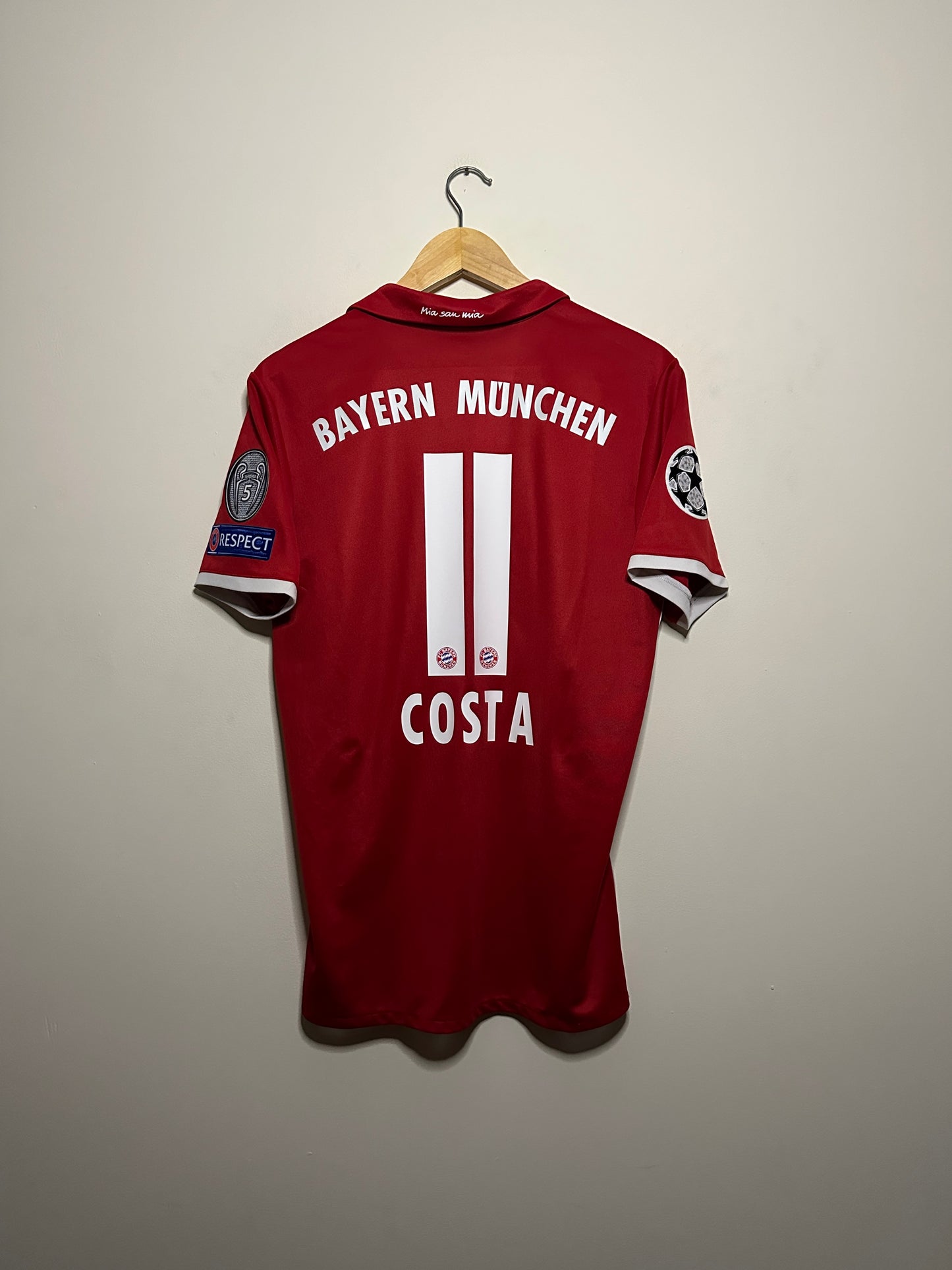 Douglas Costa FC Bayern Munich 2016-17 home football shirt (M)