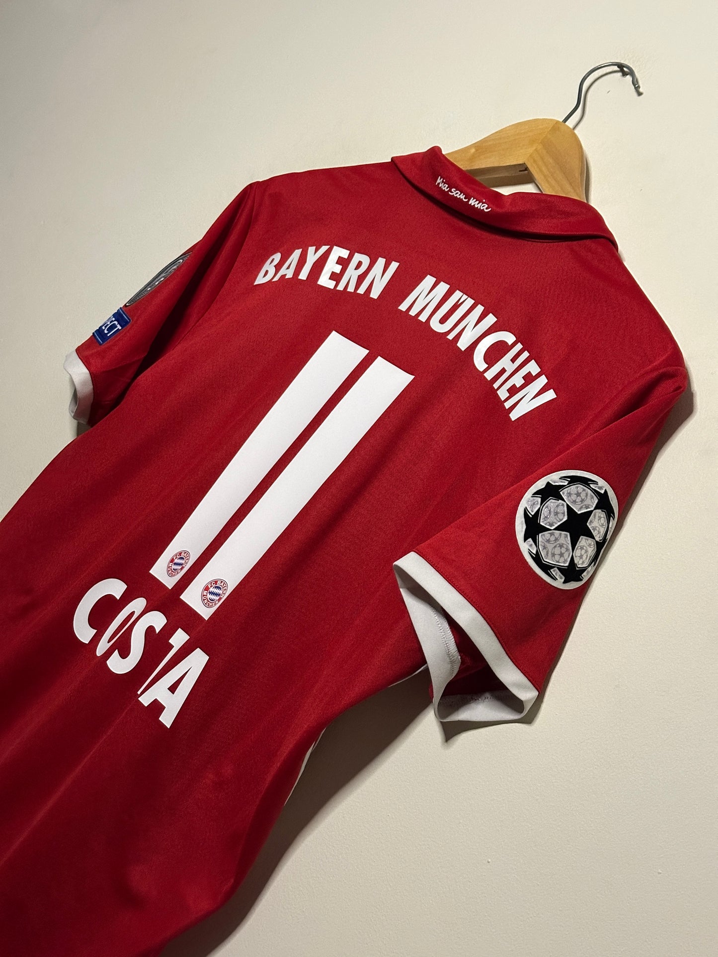 Douglas Costa FC Bayern Munich 2016-17 home football shirt (M)