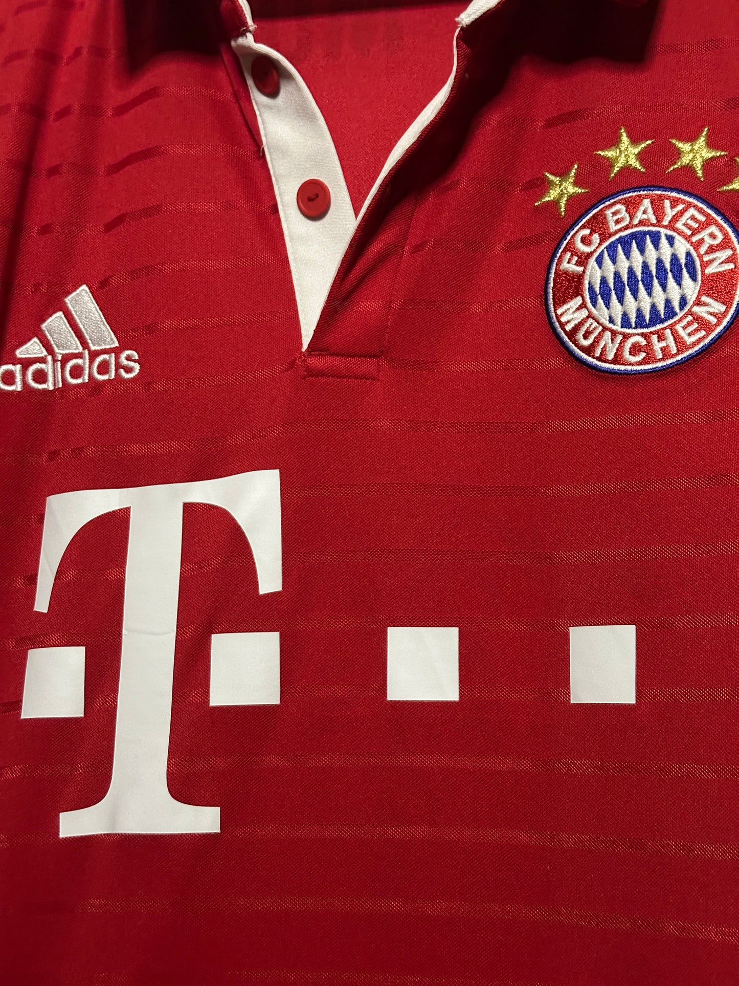 Douglas Costa FC Bayern Munich 2016-17 home football shirt (M)