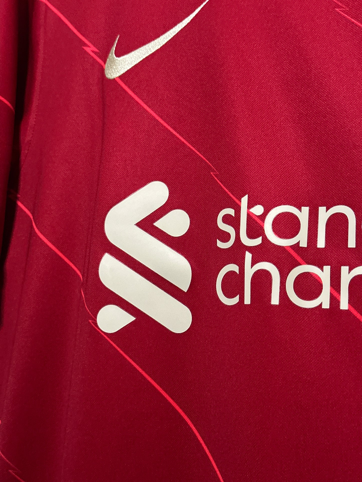 Liverpool FC 2021-22 home football shirt (M)