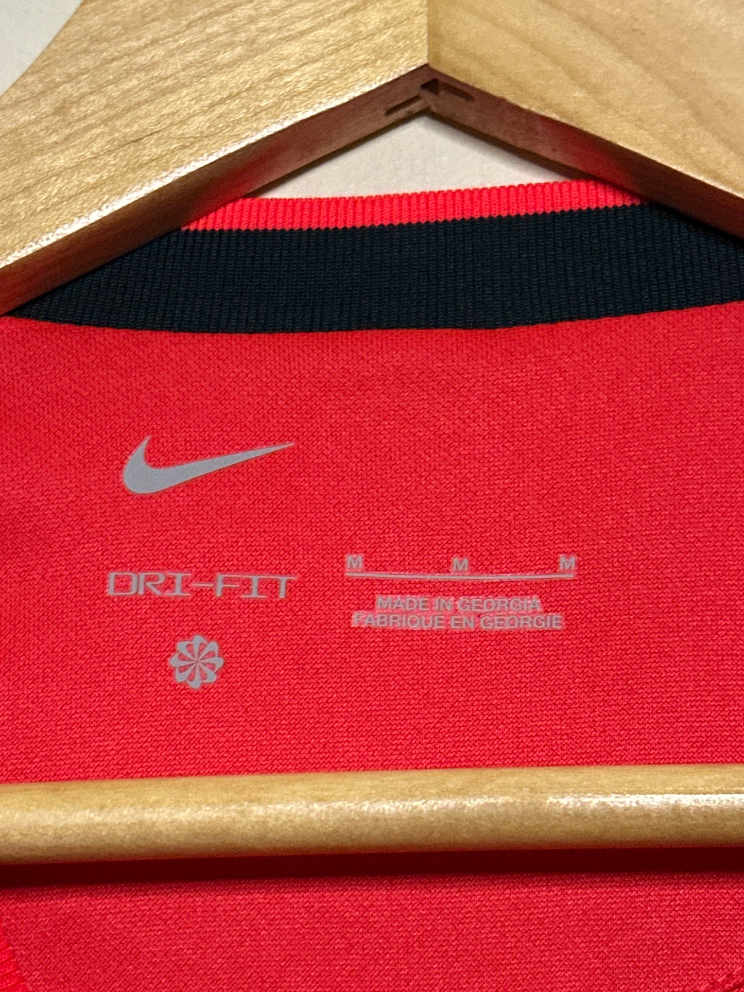 Liverpool FC 2021-22 home football shirt (M)