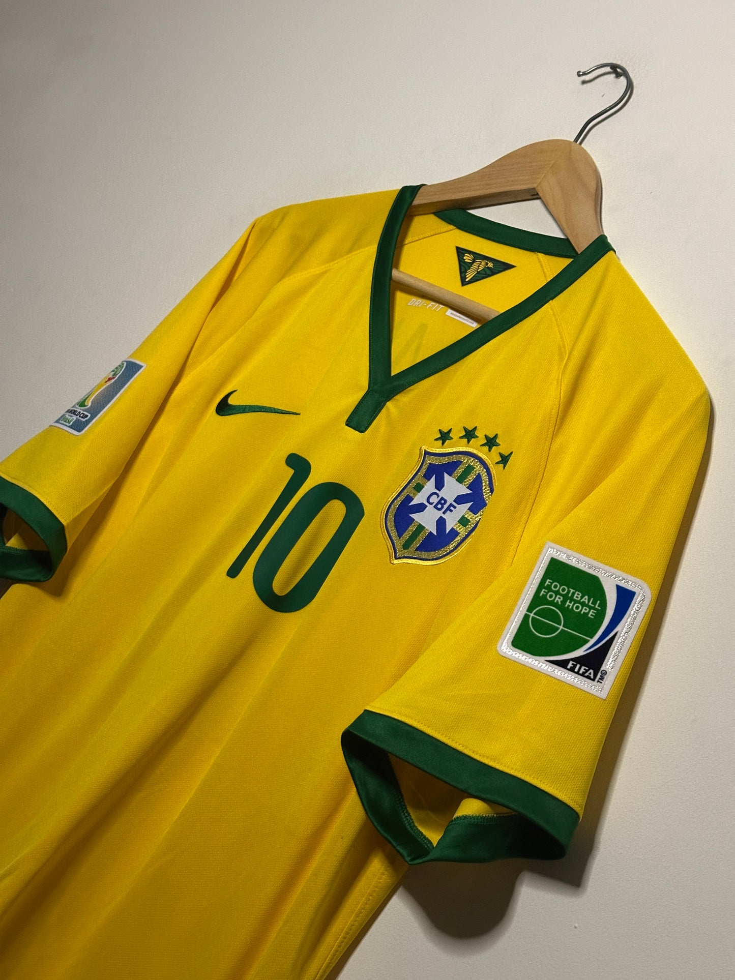 Neymar JR Brazil 2014 World Cup home football shirt (XL)