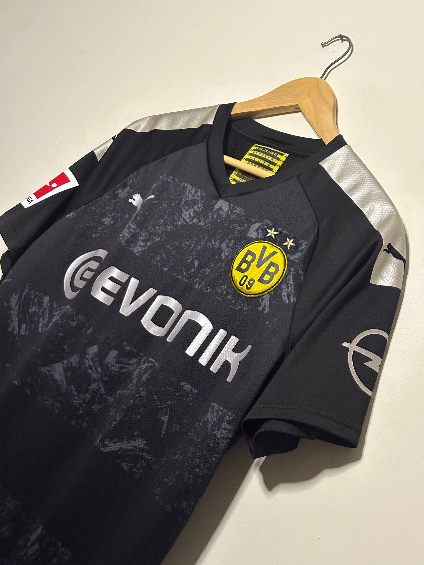 Marco Reus Borussia Dortmund 2019-20 away football shirt (L)