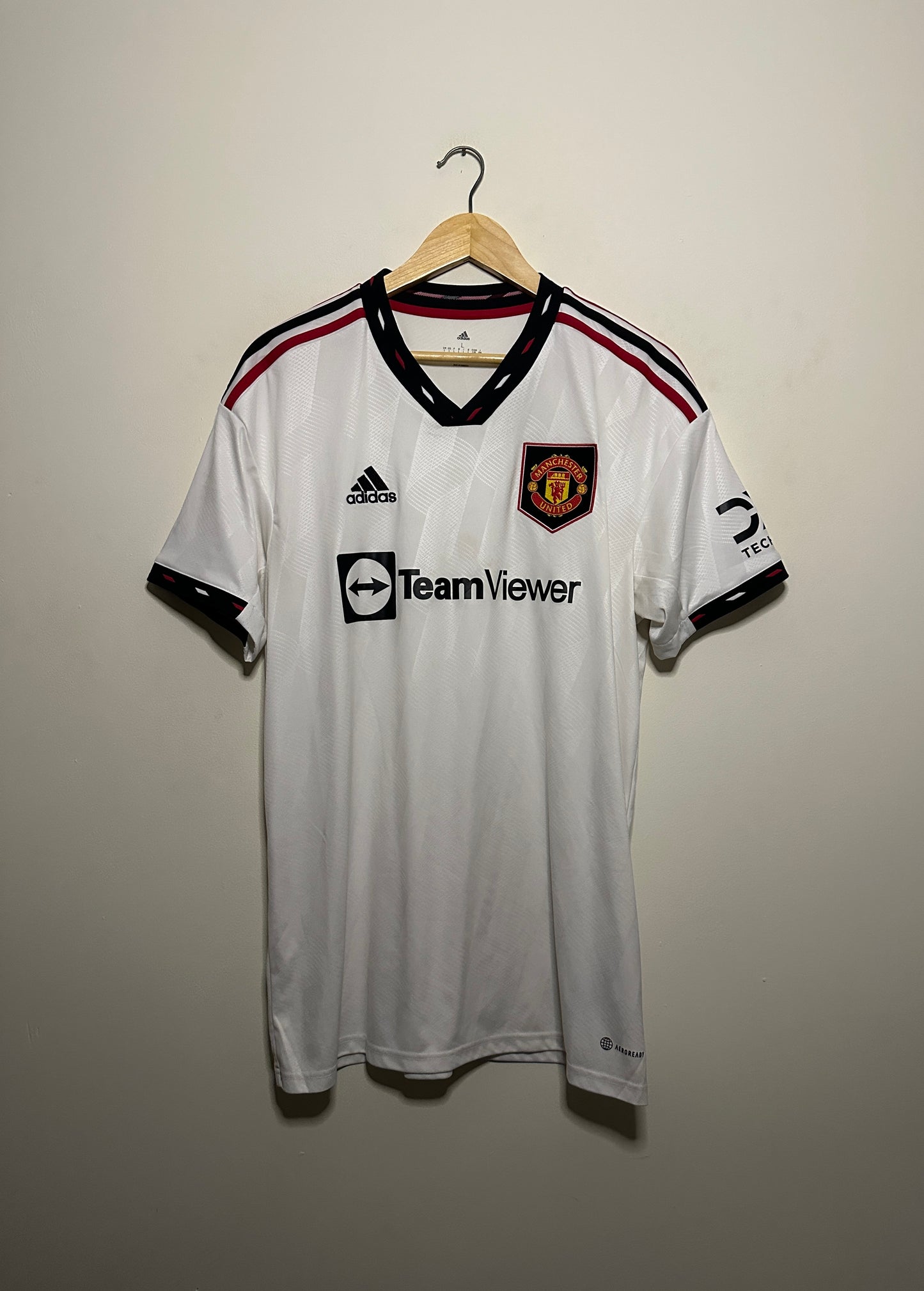 Manchester United 2022-23 away football shirt (L)