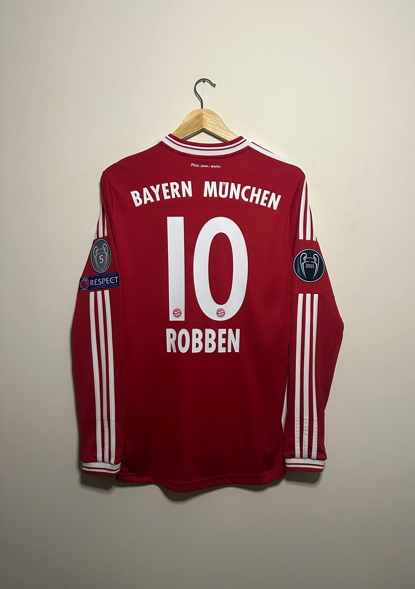 Arjen Robben FC Bayern Munich 2013-14 long sleeve home football shirt (M)