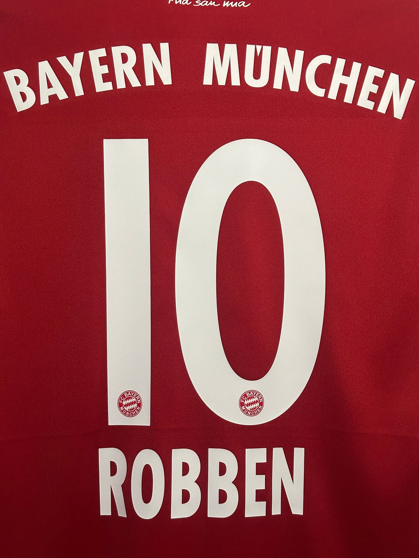 Arjen Robben FC Bayern Munich 2013-14 long sleeve home football shirt (M)