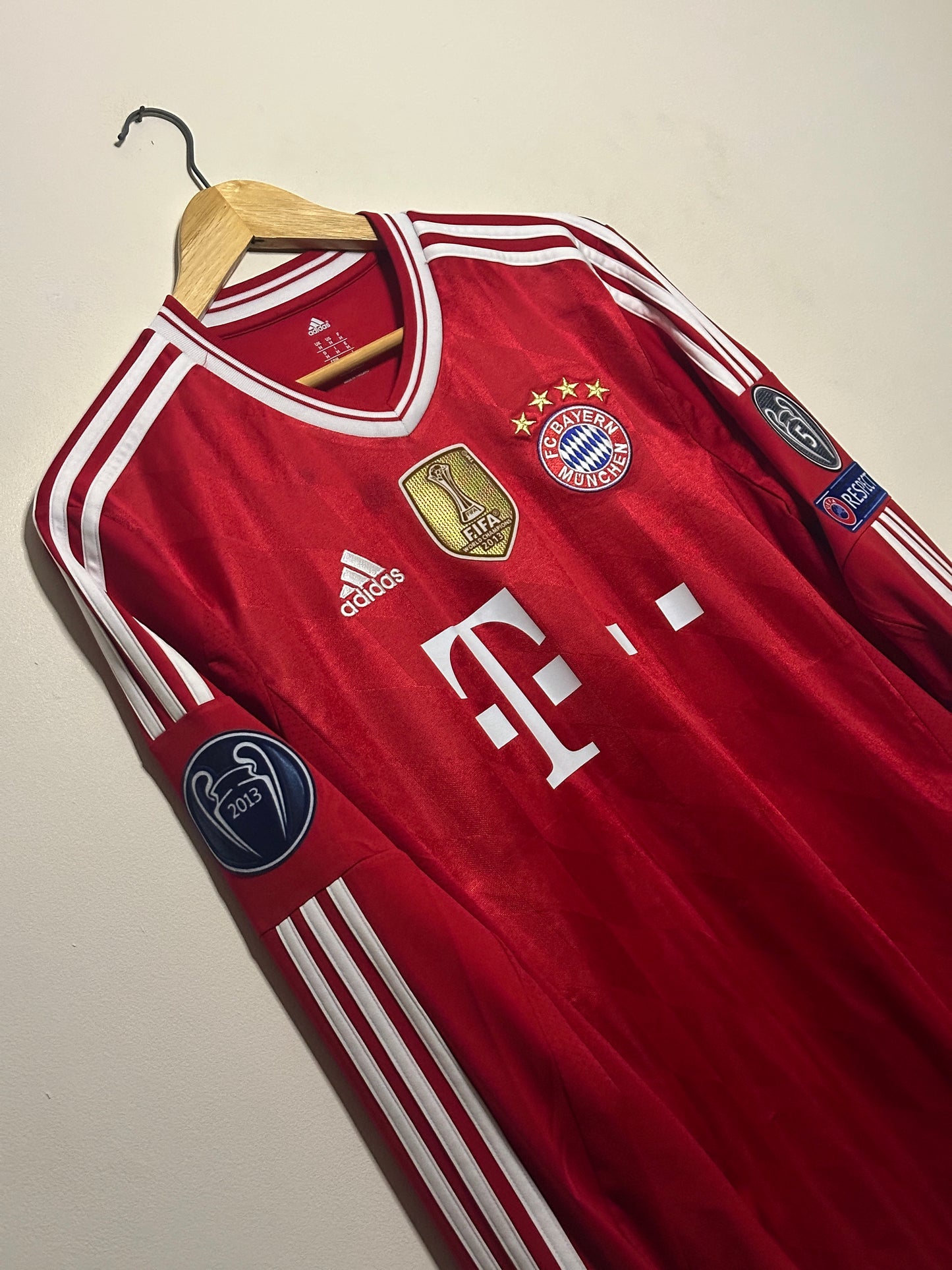 Arjen Robben FC Bayern Munich 2013-14 long sleeve home football shirt (M)
