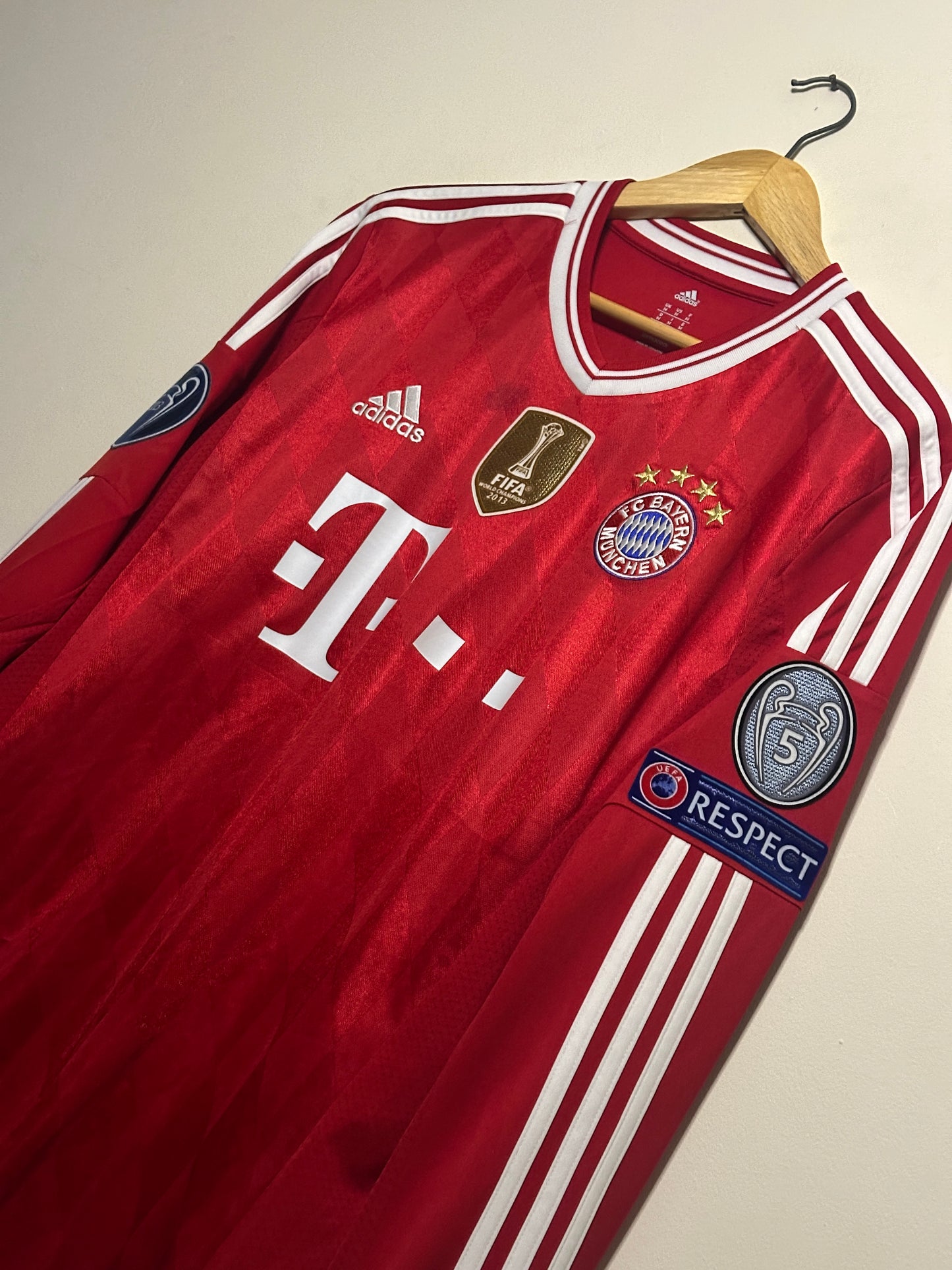 Arjen Robben FC Bayern Munich 2013-14 long sleeve home football shirt (M)