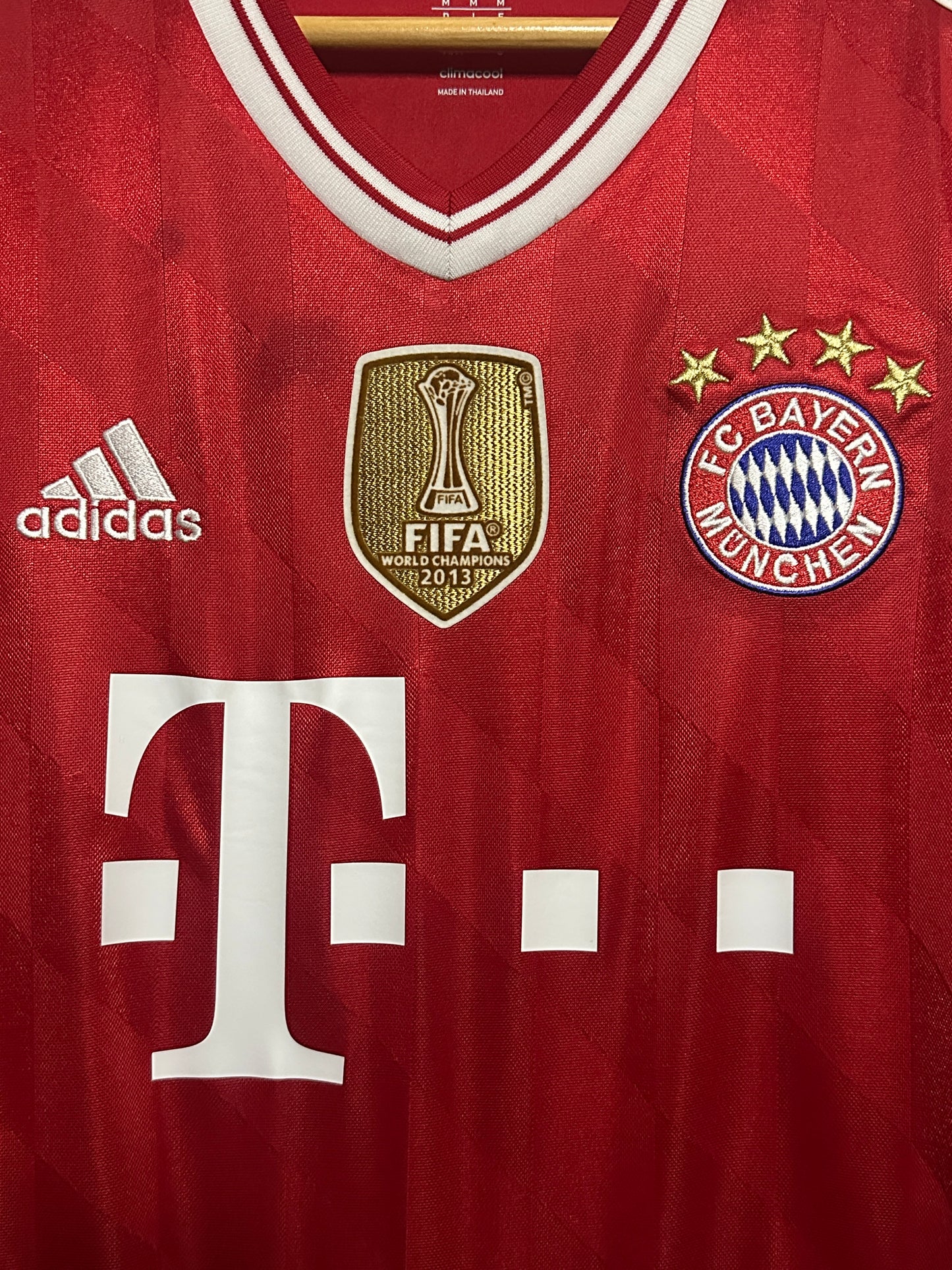 Arjen Robben FC Bayern Munich 2013-14 long sleeve home football shirt (M)