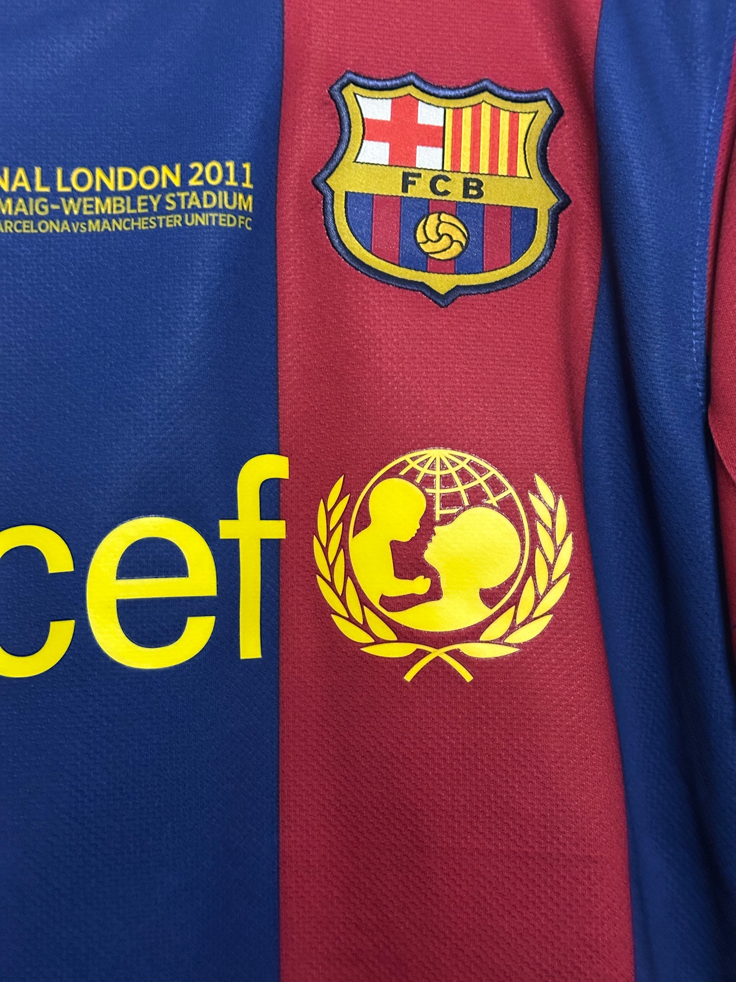 Lionel Messi FC Barcelona 2010-11 champions league final edition home football shirt (M)