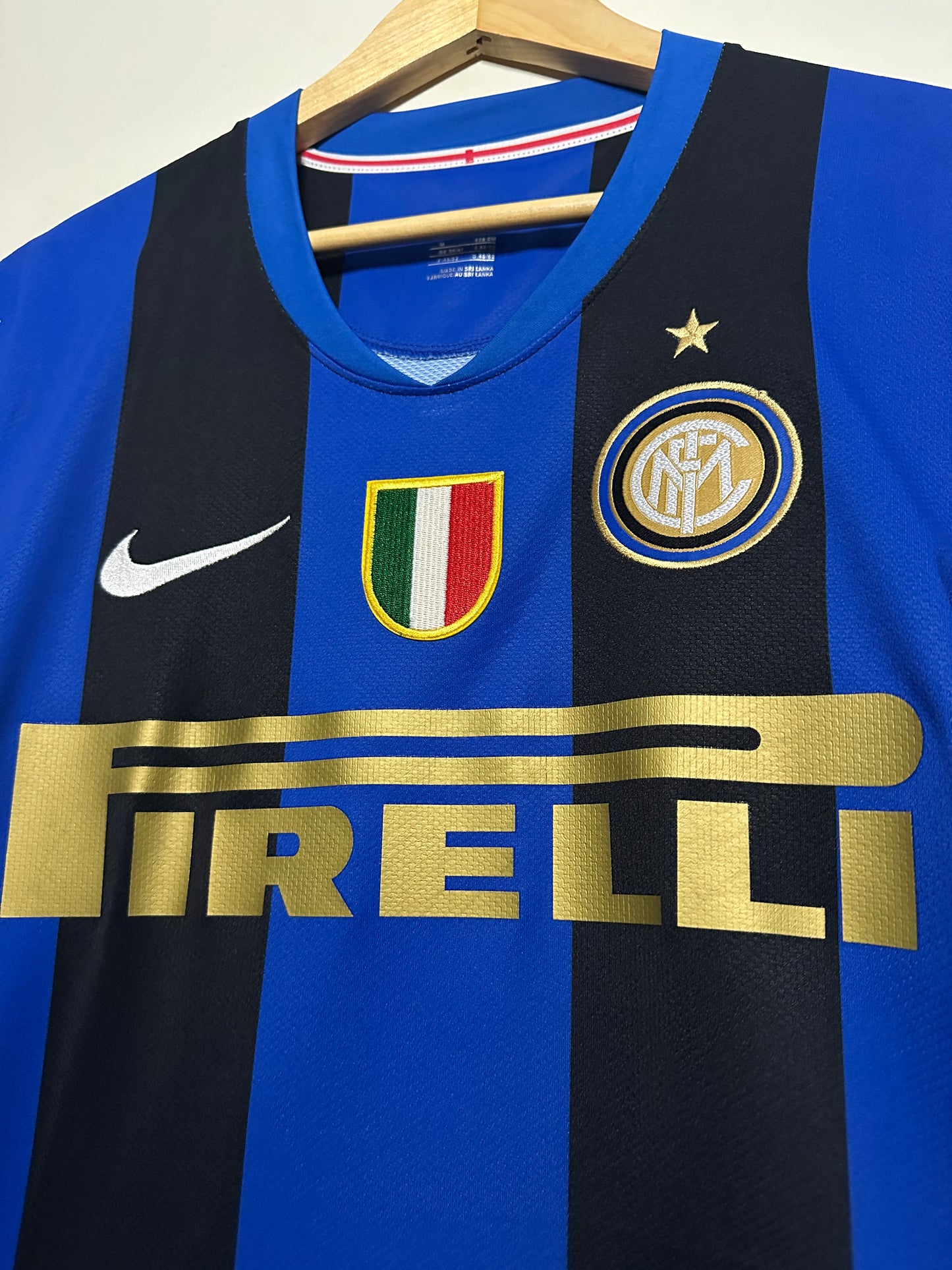 Adriano Inter Milan 2008-09 home football shirt (M)