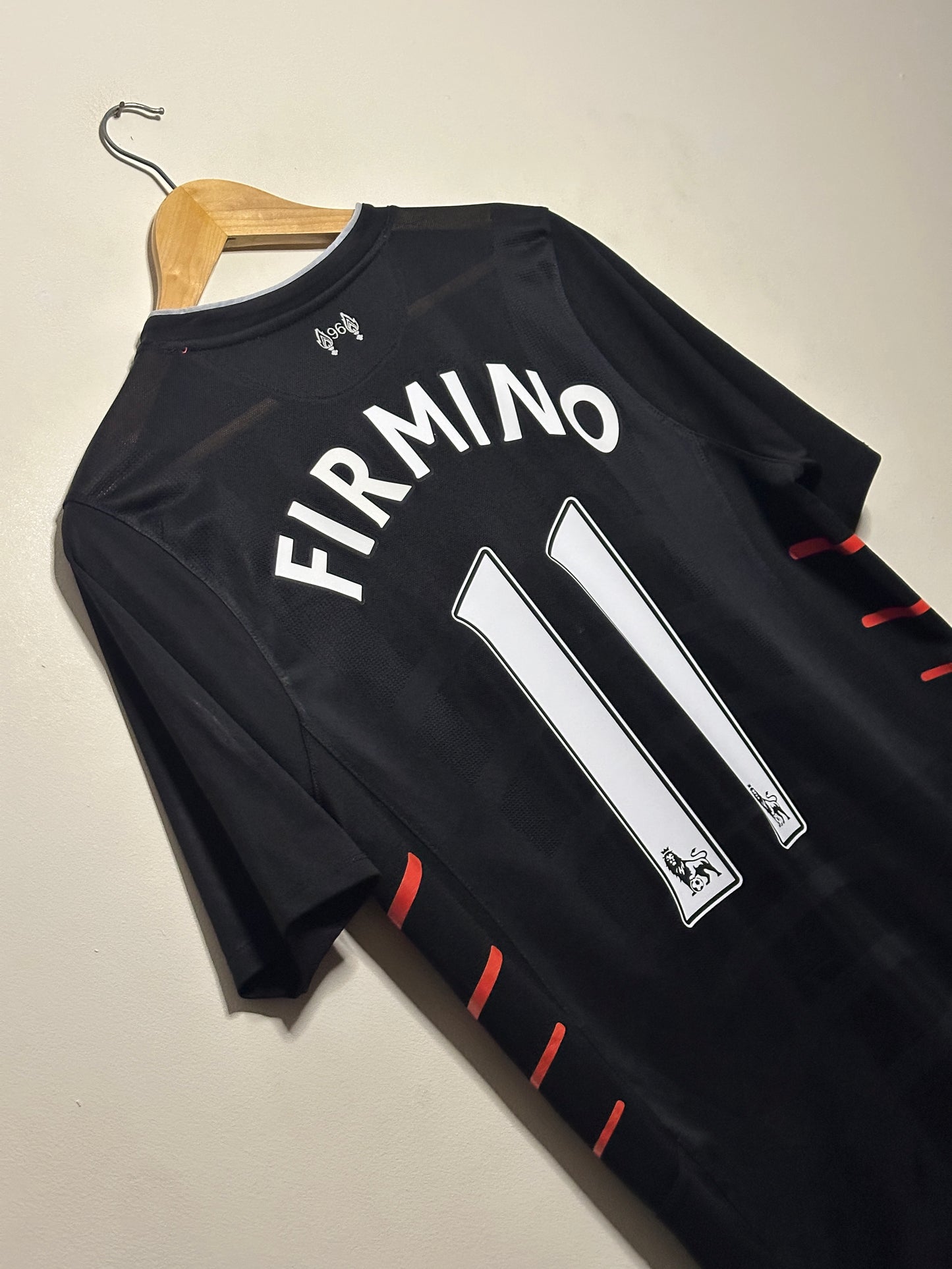Roberto Firmino Liverpool FC 2016-17 away football shirt (M)