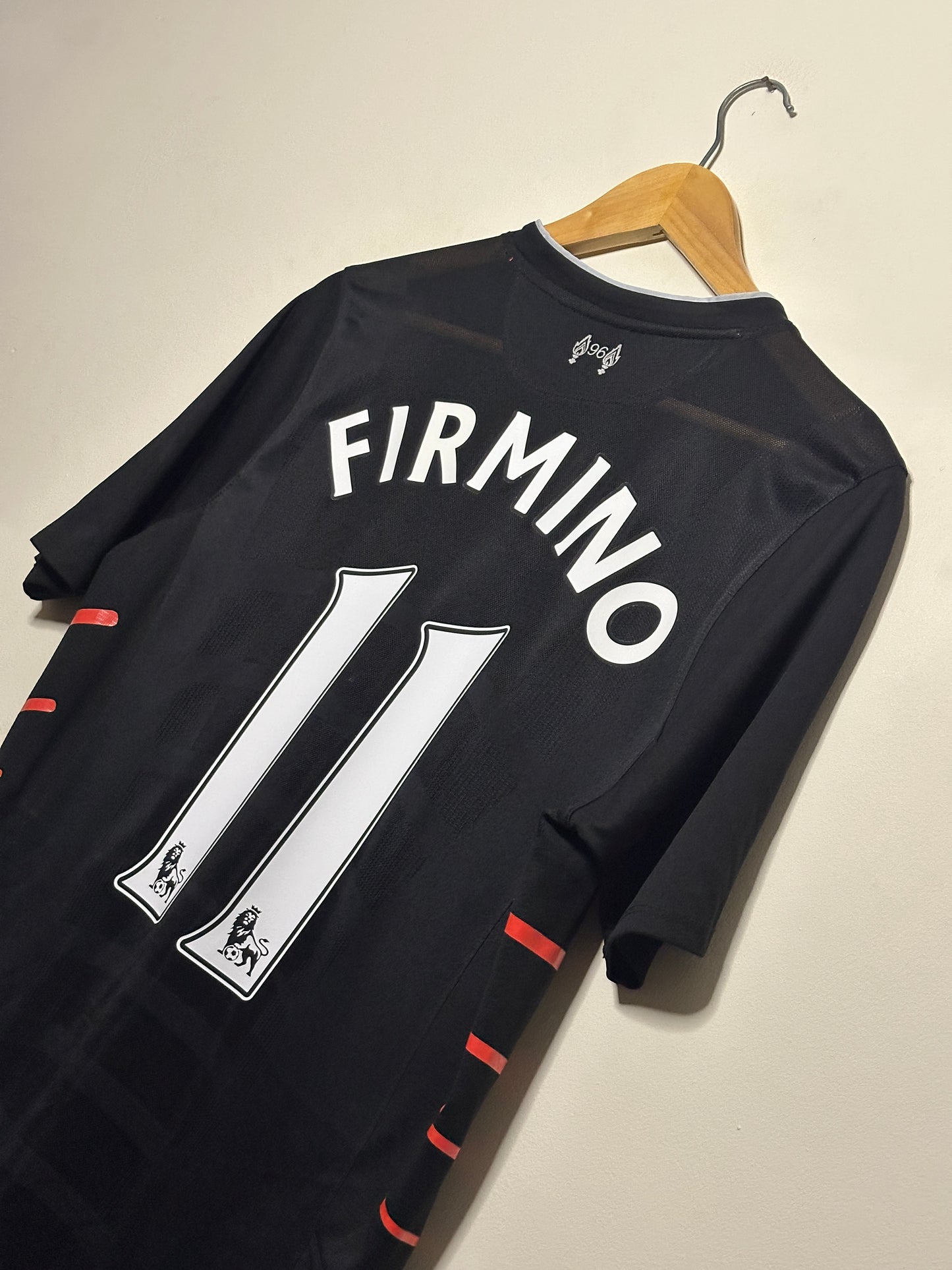 Roberto Firmino Liverpool FC 2016-17 away football shirt (M)