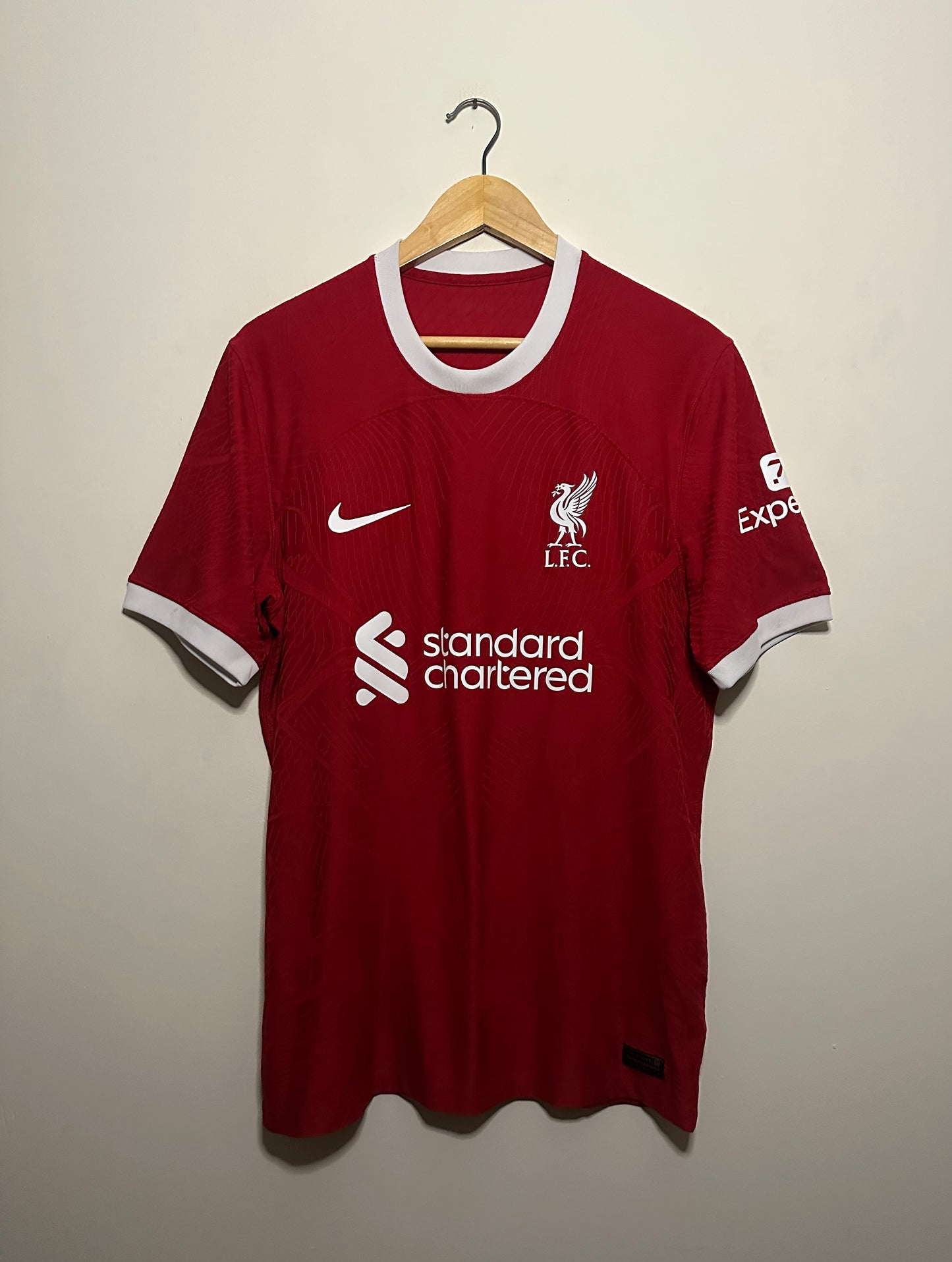 Mohamed Salah Liverpool FC 2023-24 home football shirt (M)