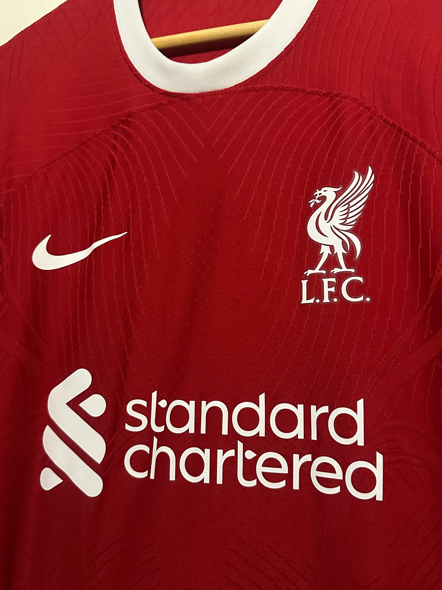 Mohamed Salah Liverpool FC 2023-24 home football shirt (M)
