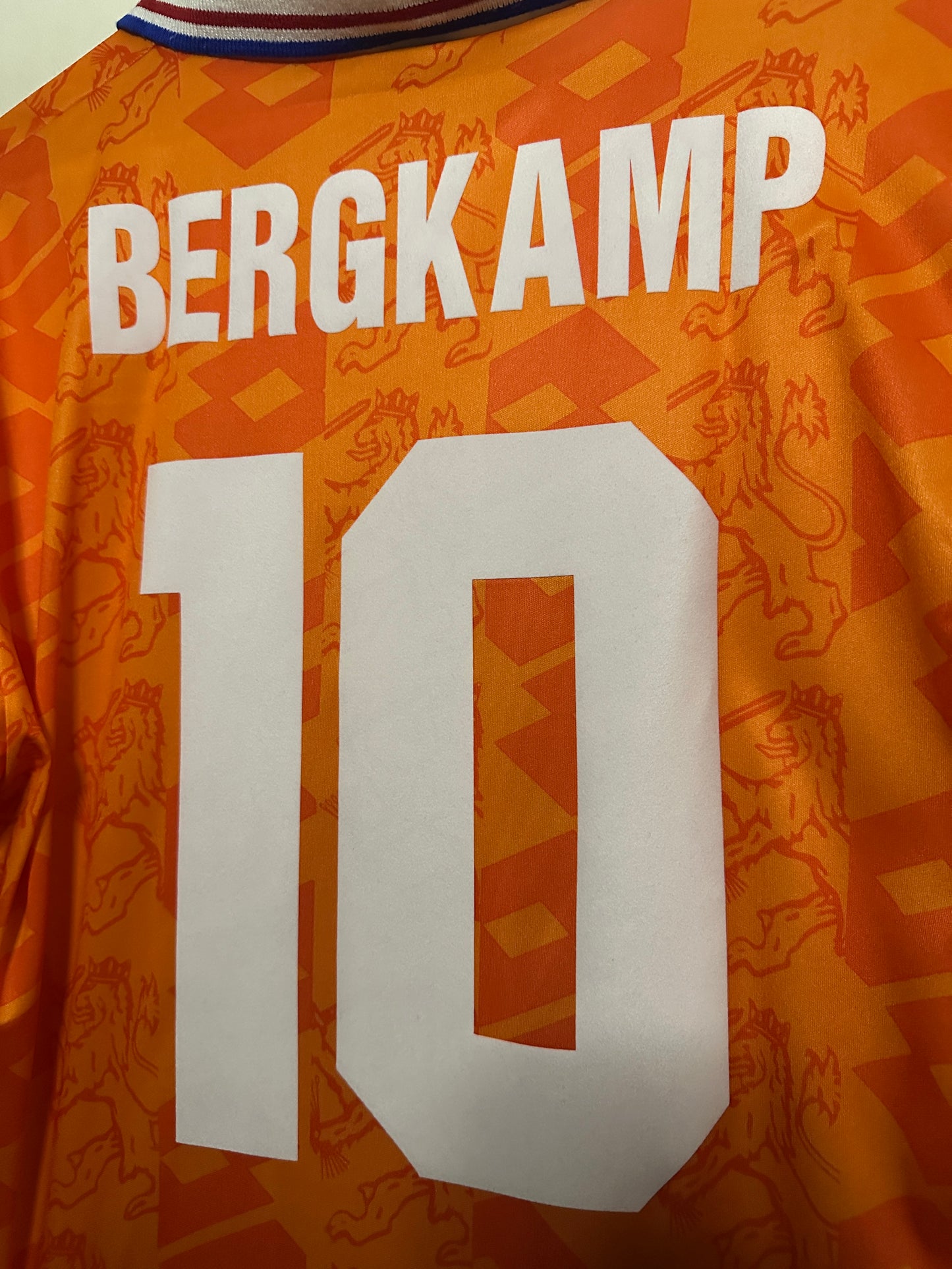 Dennis Bergkamp Netherlands 1993-95 home football shirt (M)